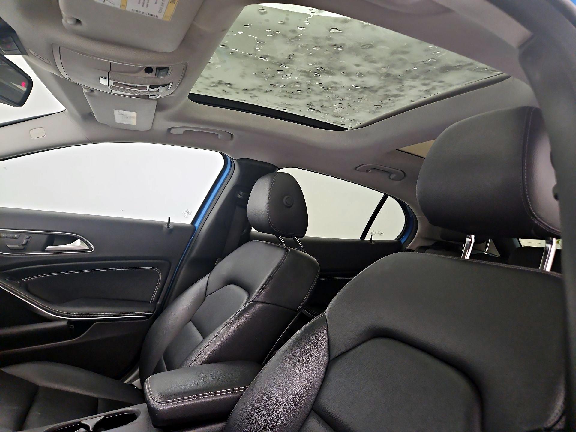 Thumbnail: 2015 Mercedes-Benz GLA - 18