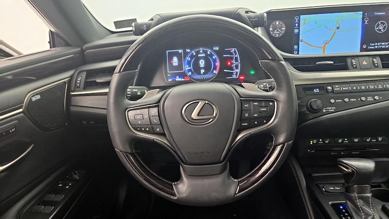 2019 Lexus ES  10