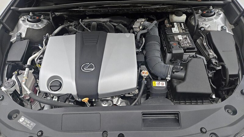 2019 Lexus ES  23