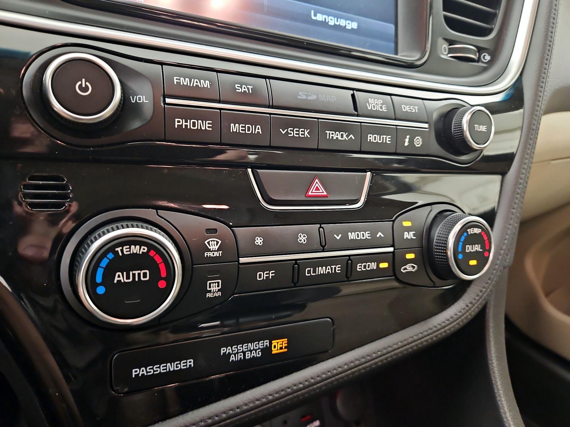 Thumbnail: 2014 Kia Optima - 17