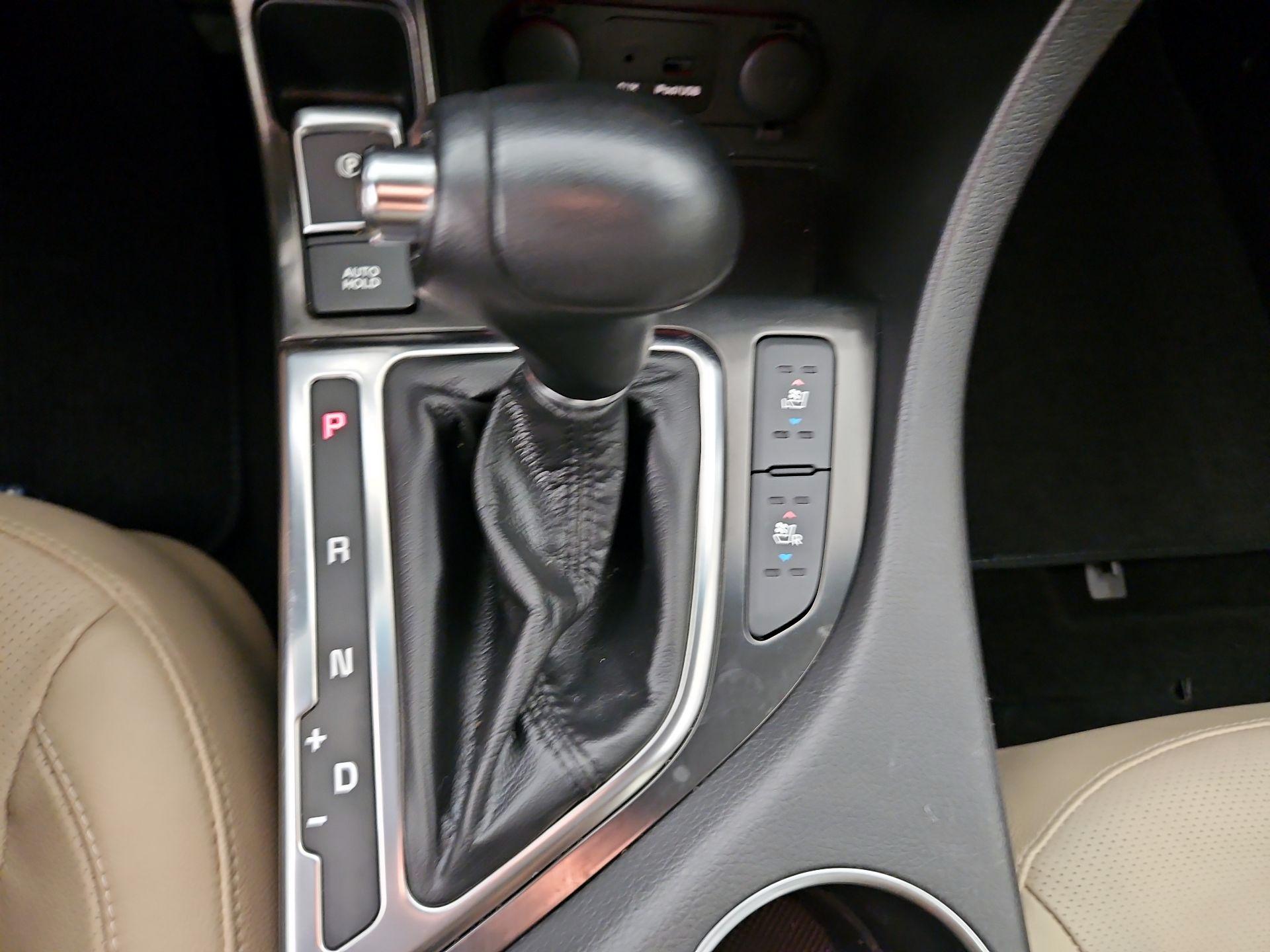 Thumbnail: 2014 Kia Optima - 18