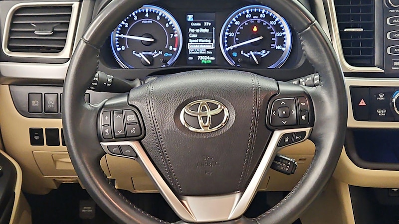 2019 Toyota Highlander Limited 10