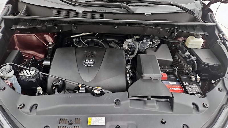 2019 Toyota Highlander Limited 25
