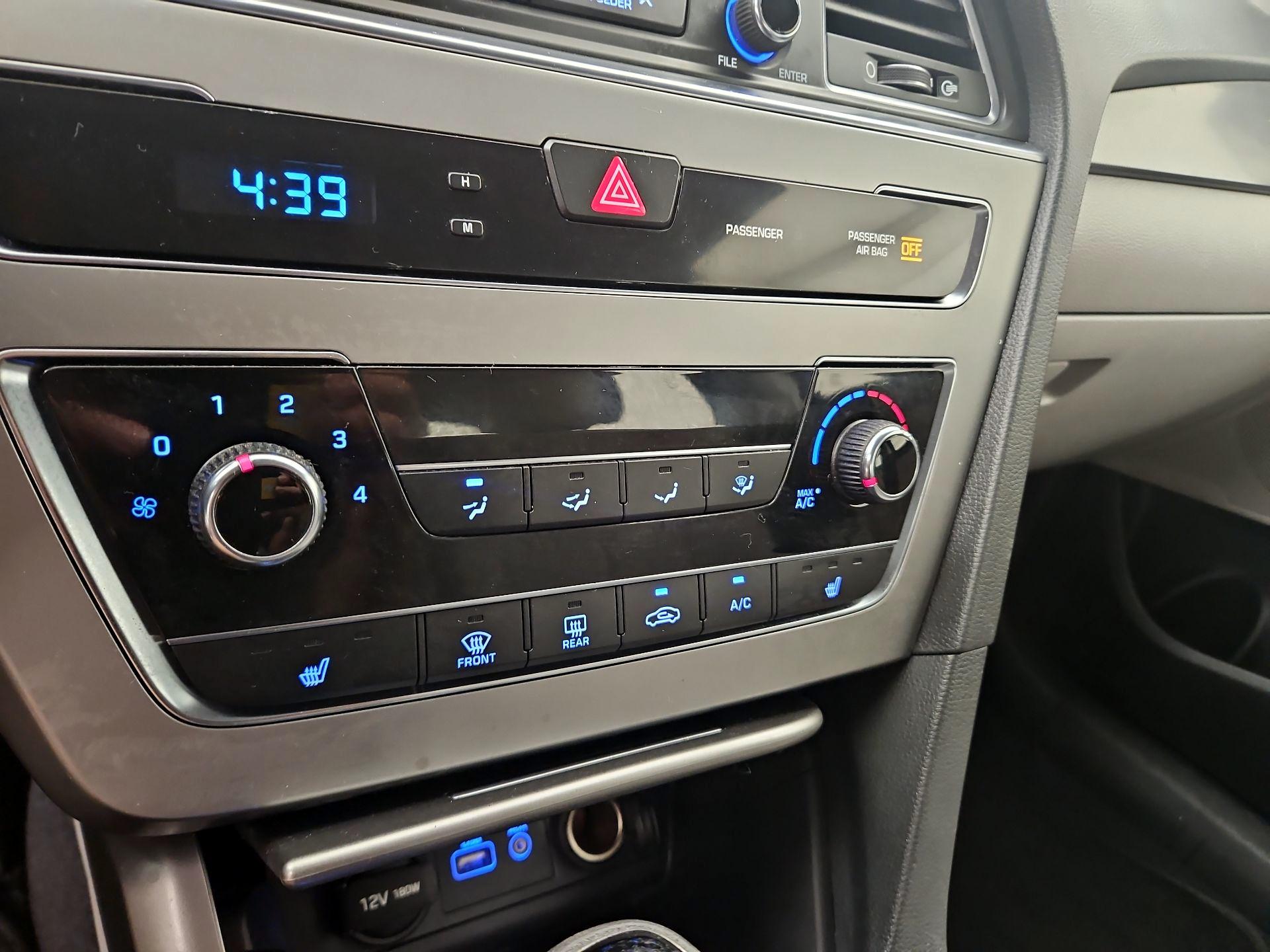 Thumbnail: 2015 Hyundai Sonata - 16
