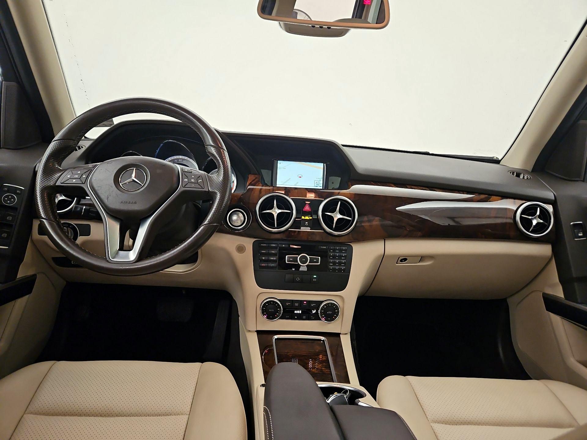 Thumbnail: 2015 Mercedes-Benz GLK - 9