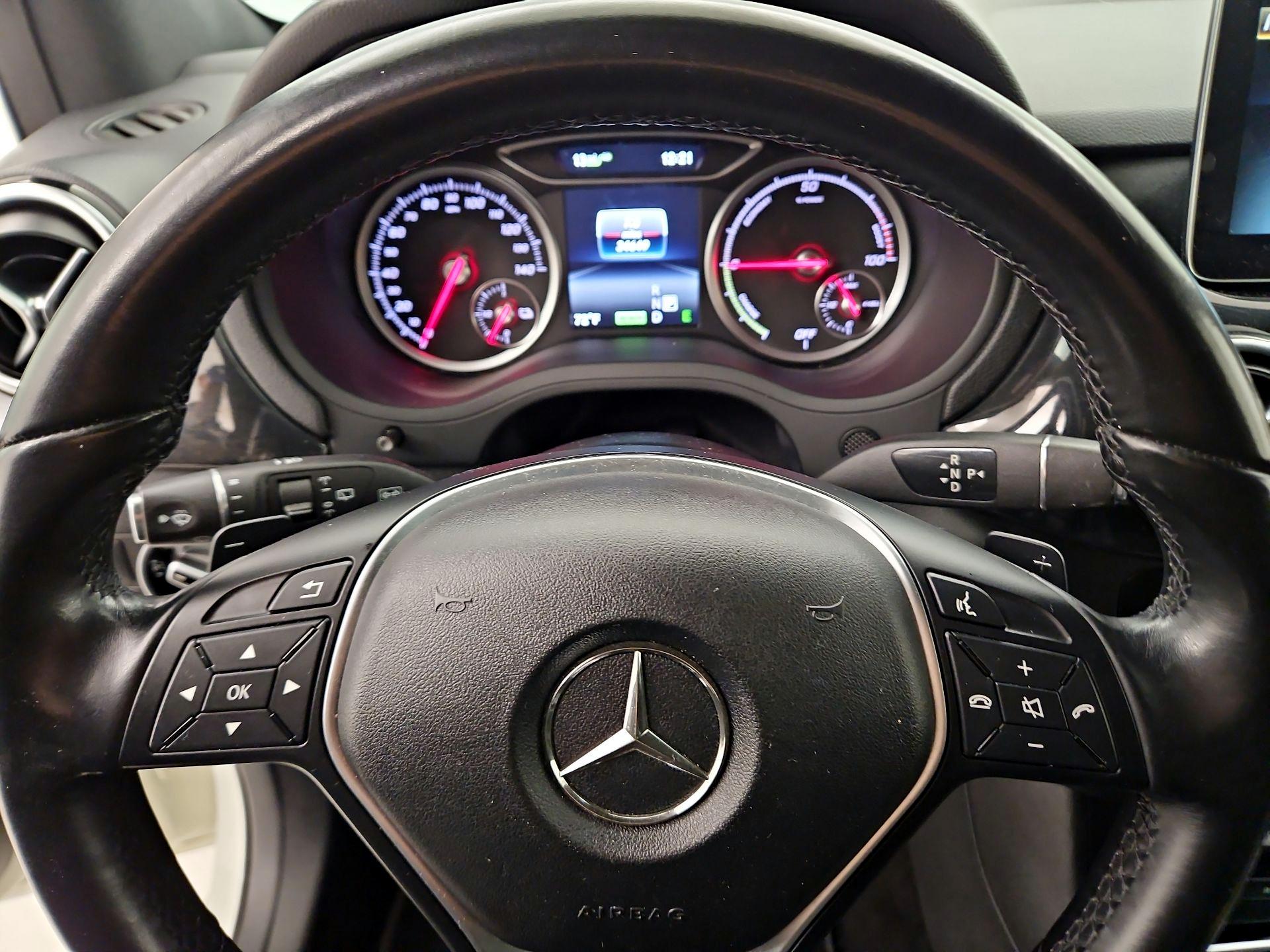 Thumbnail: 2017 Mercedes-Benz B-Class - 10