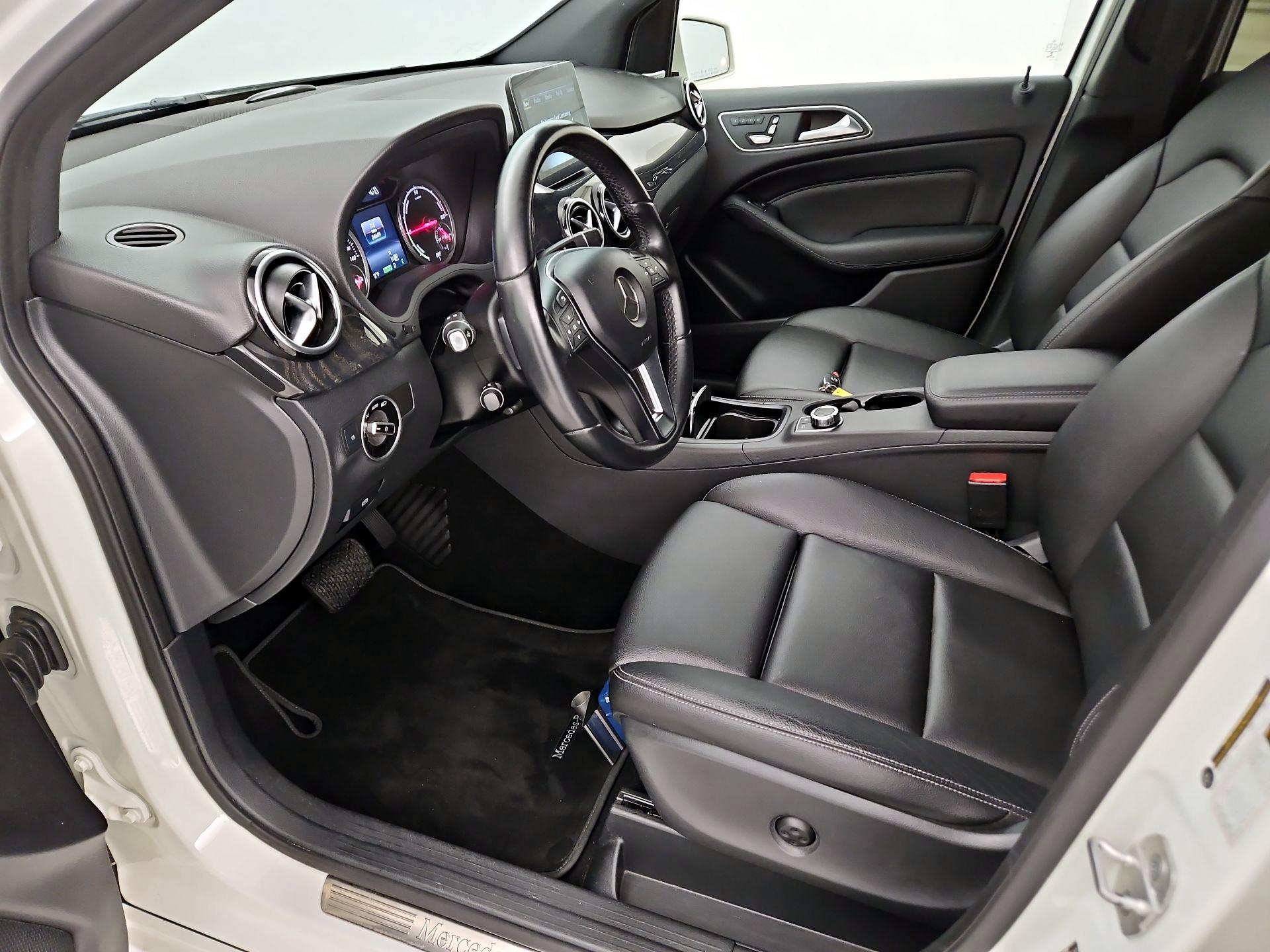 Thumbnail: 2017 Mercedes-Benz B-Class - 11