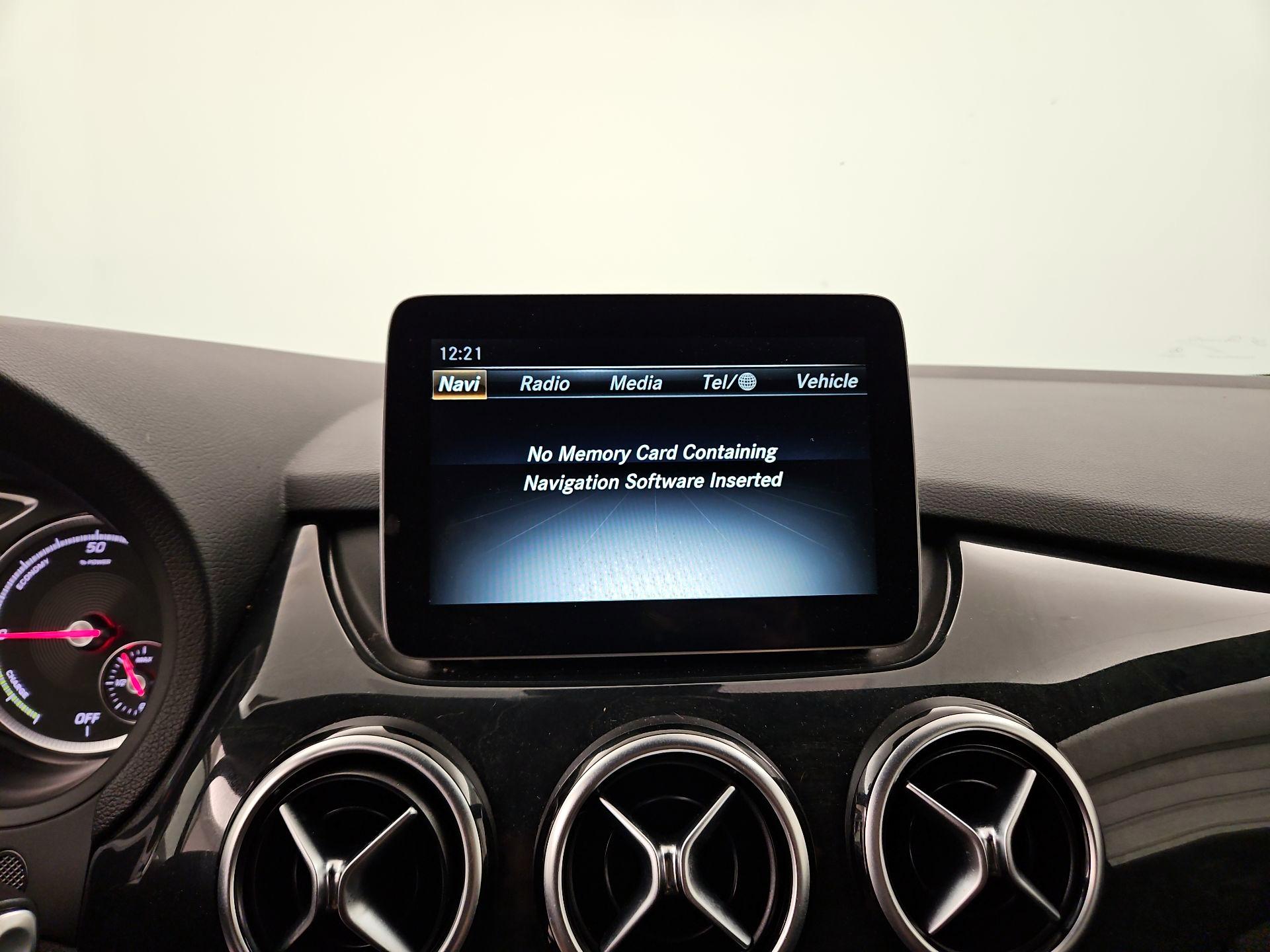 Thumbnail: 2017 Mercedes-Benz B-Class - 14