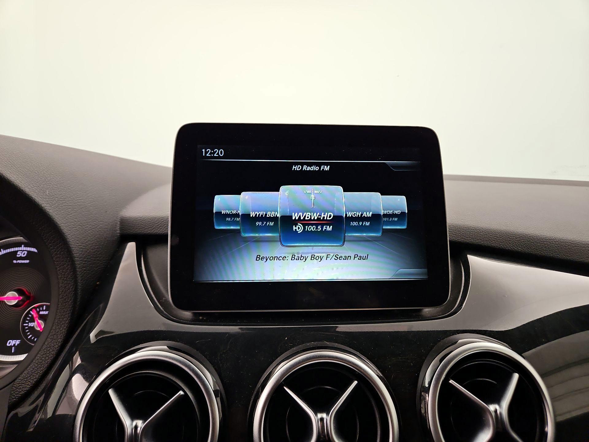 Thumbnail: 2017 Mercedes-Benz B-Class - 16