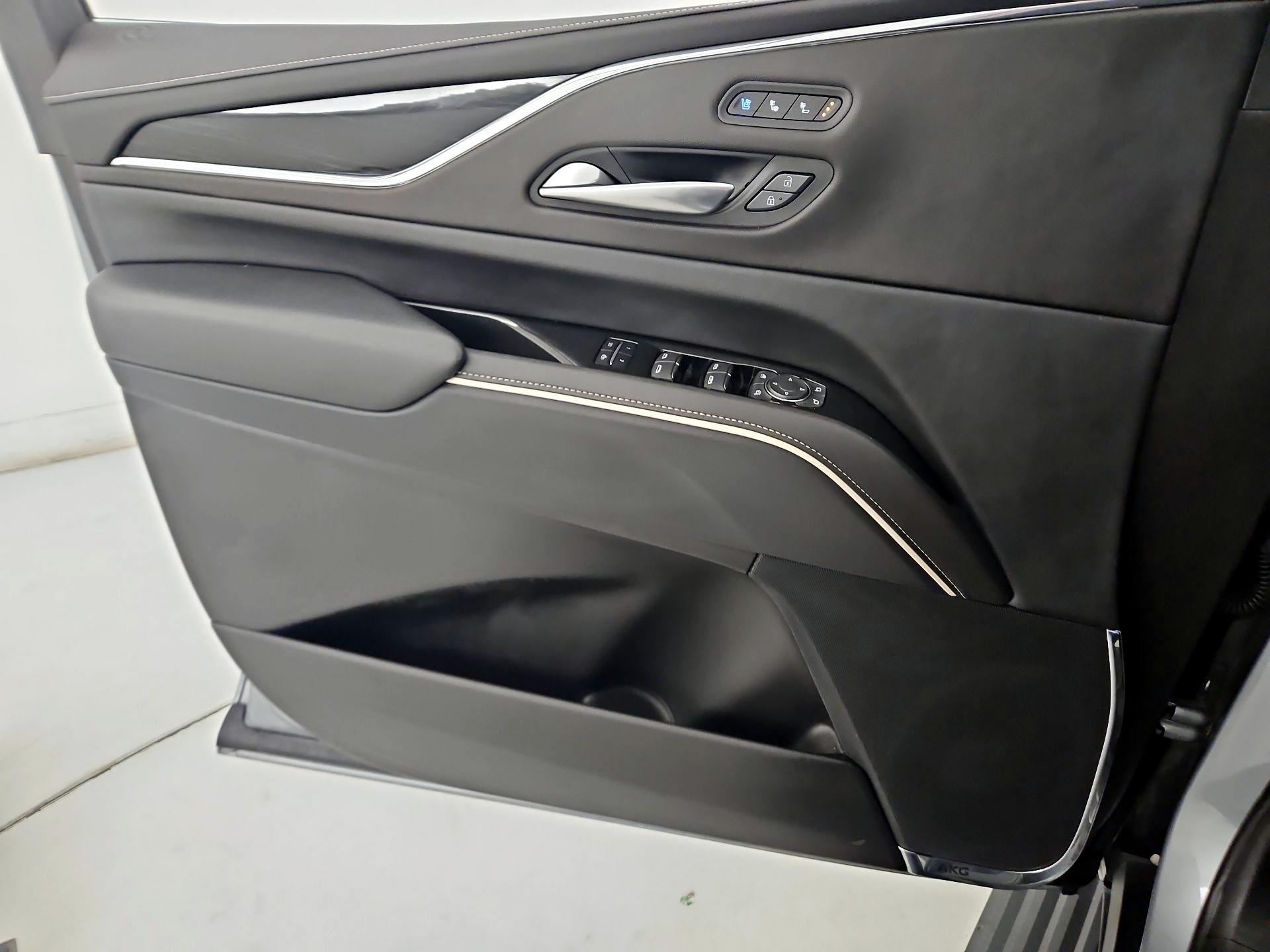 Thumbnail: 2024 Cadillac Escalade - 12