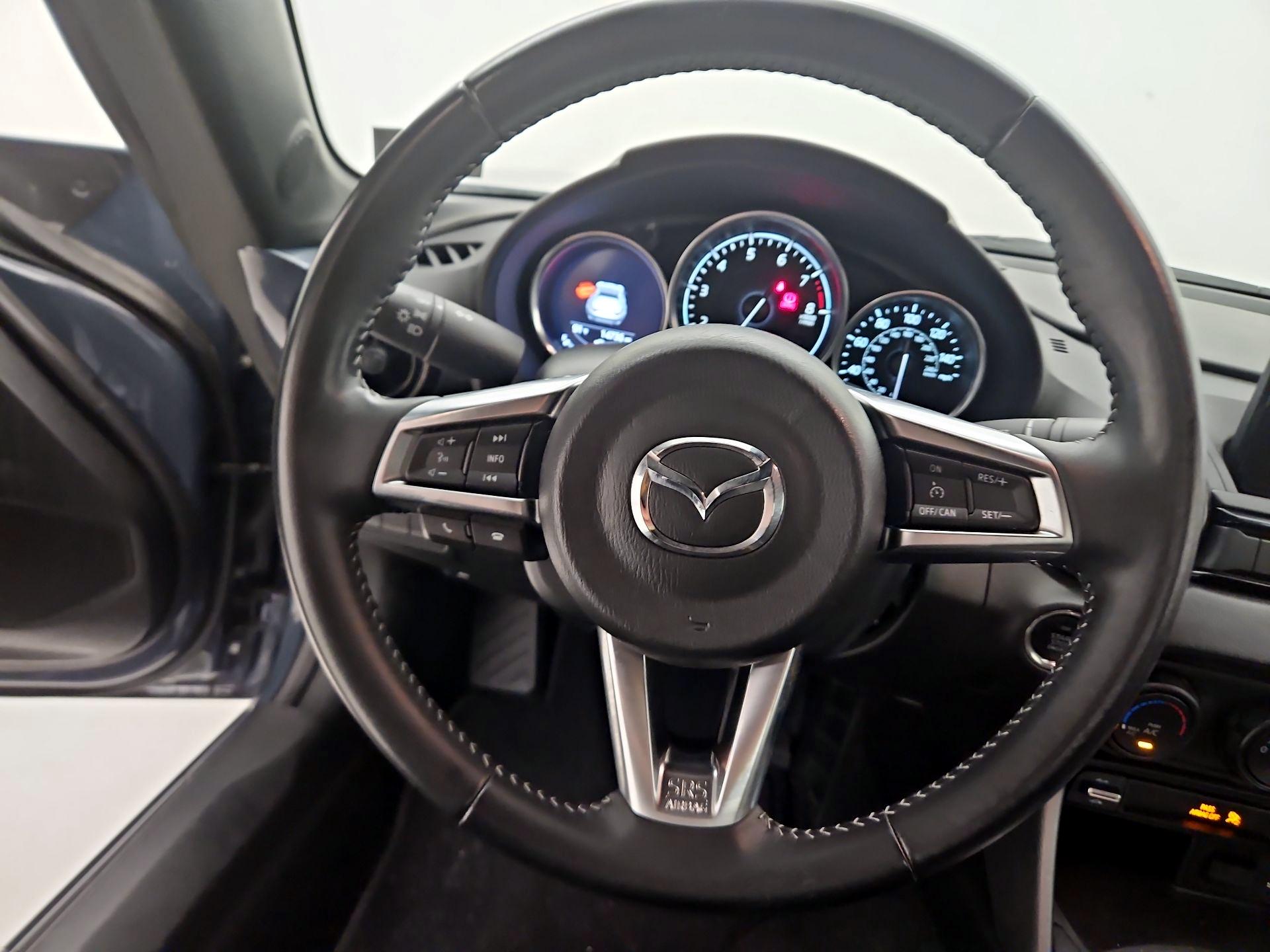 Thumbnail: 2021 Mazda MX-5 Miata - 10