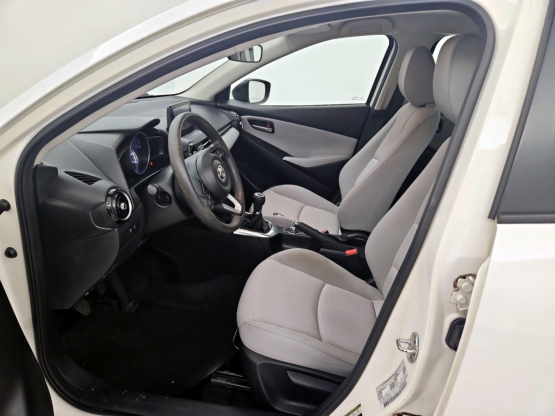 Thumbnail: 2019 Toyota Yaris - 11