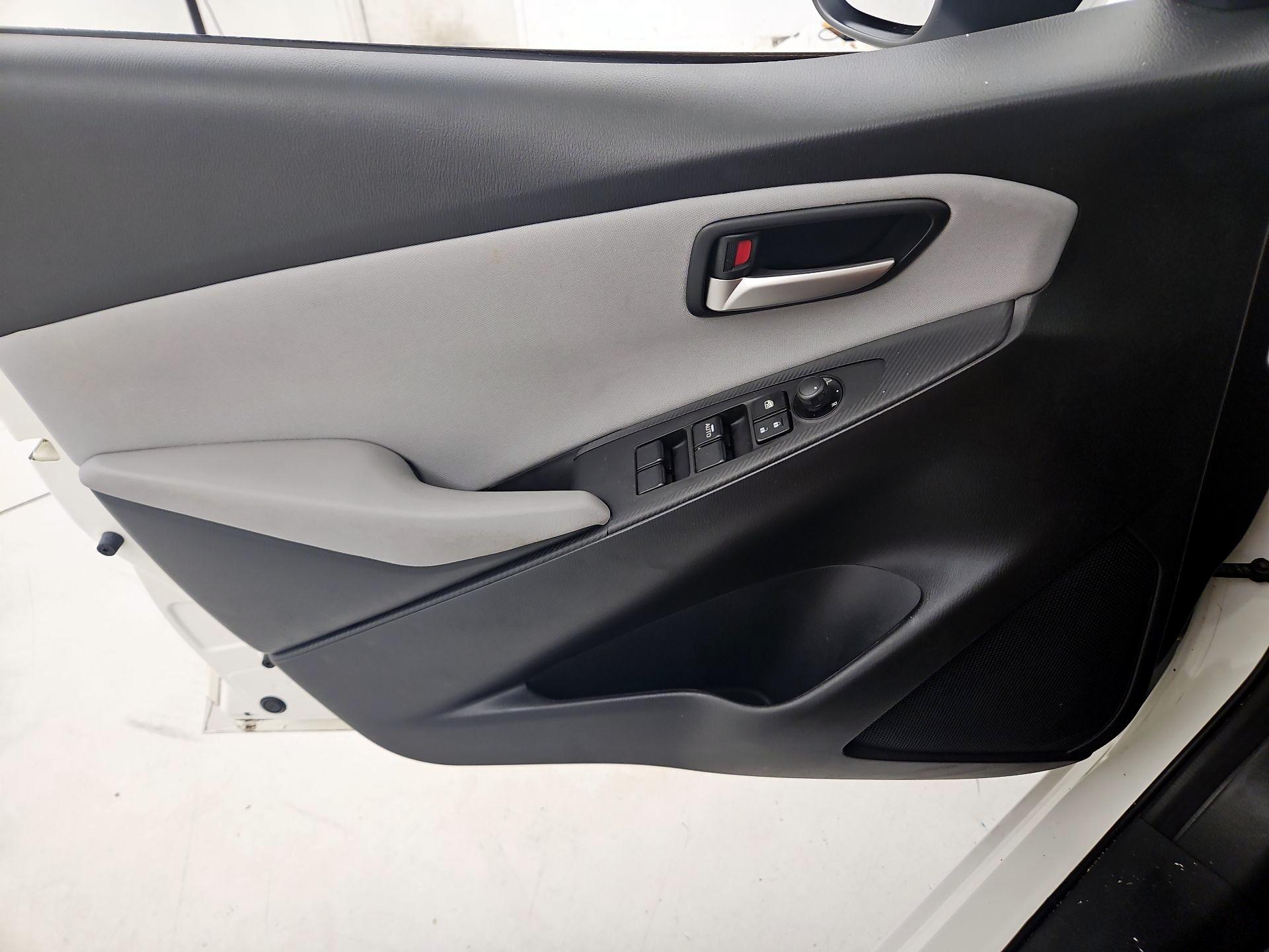 Thumbnail: 2019 Toyota Yaris - 12