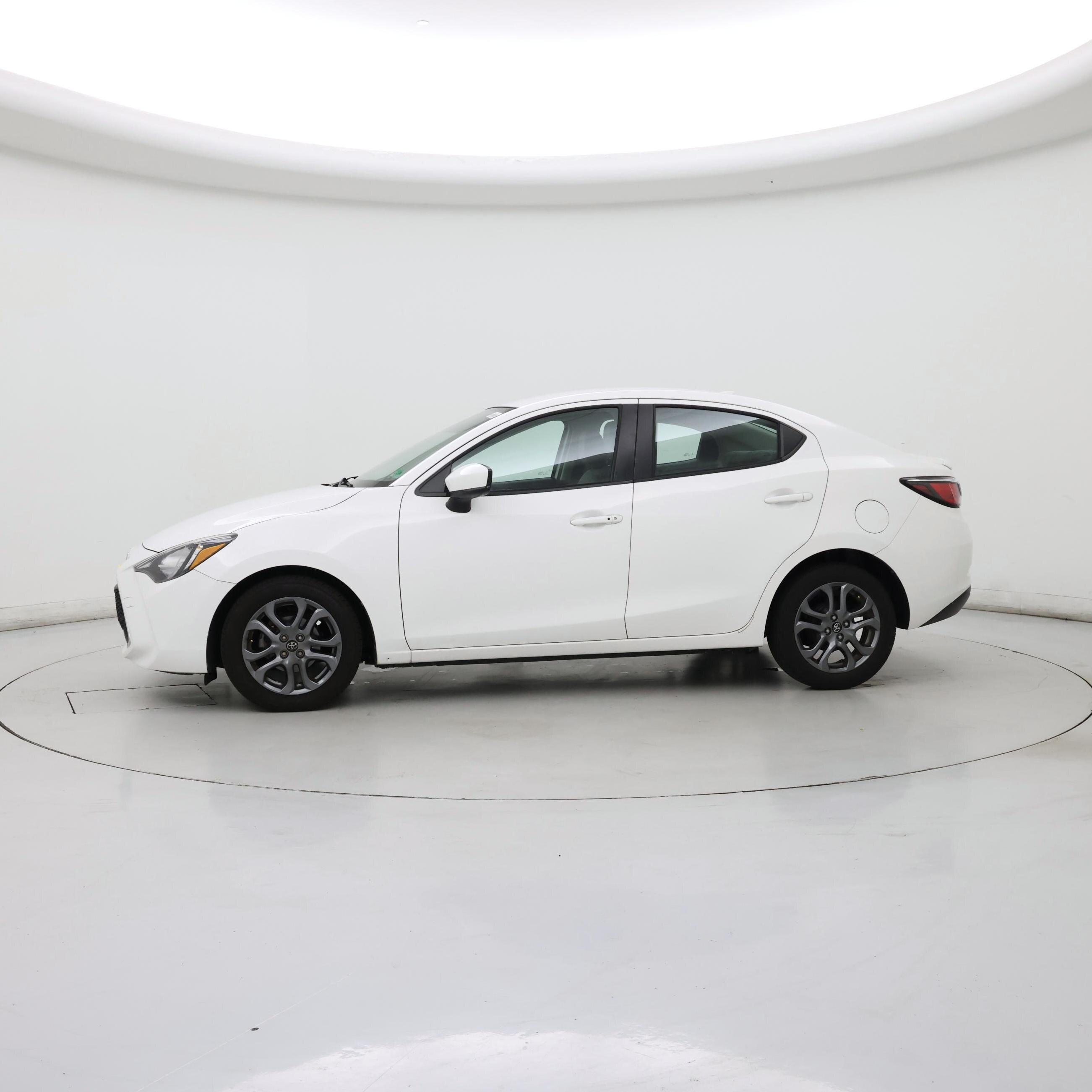 Thumbnail: 2019 Toyota Yaris - 3