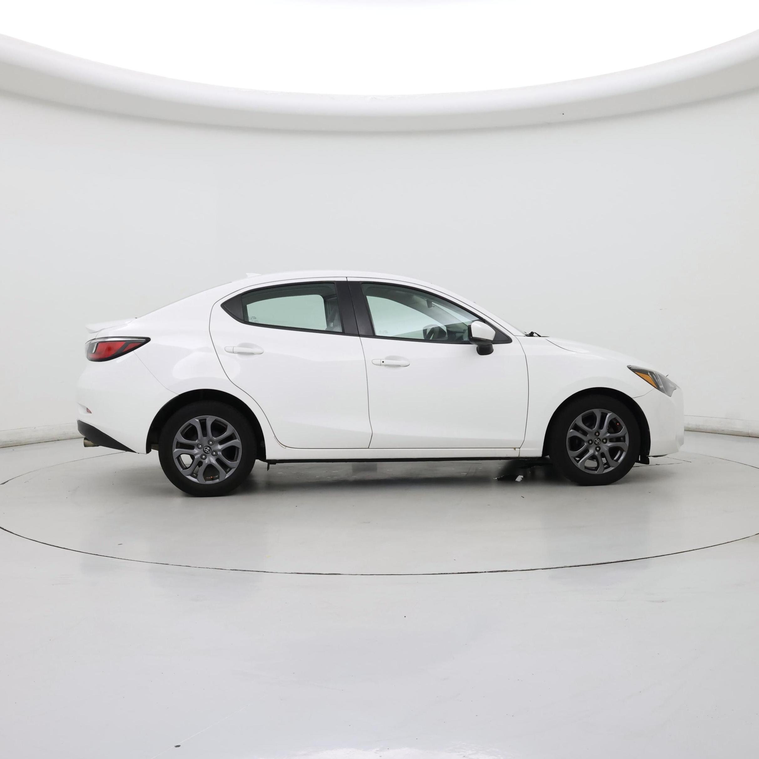 Thumbnail: 2019 Toyota Yaris - 7