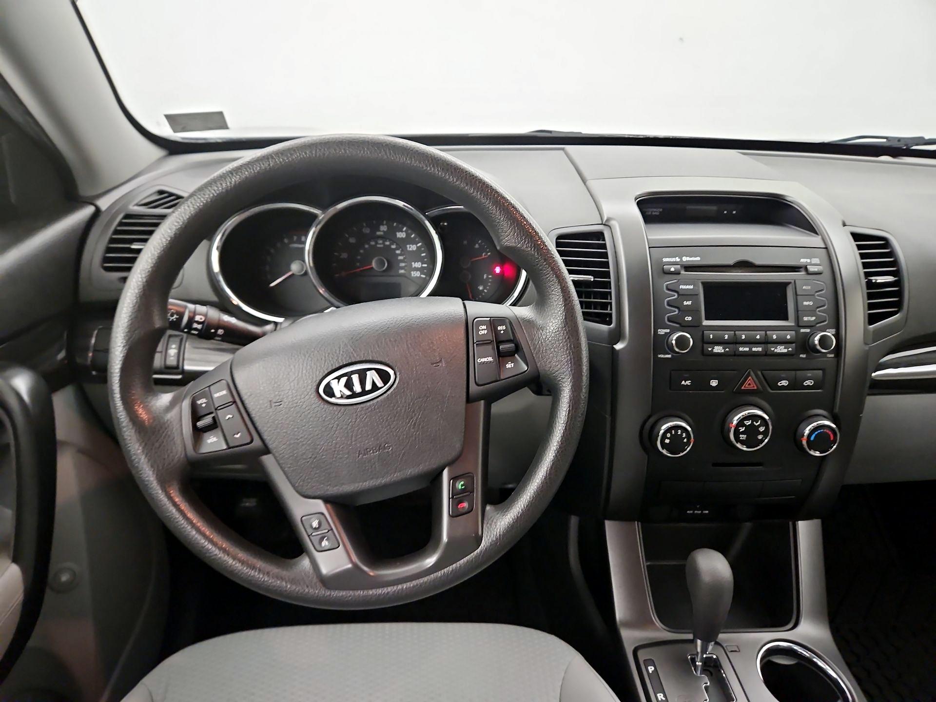 Thumbnail: 2013 Kia Sorento - 10