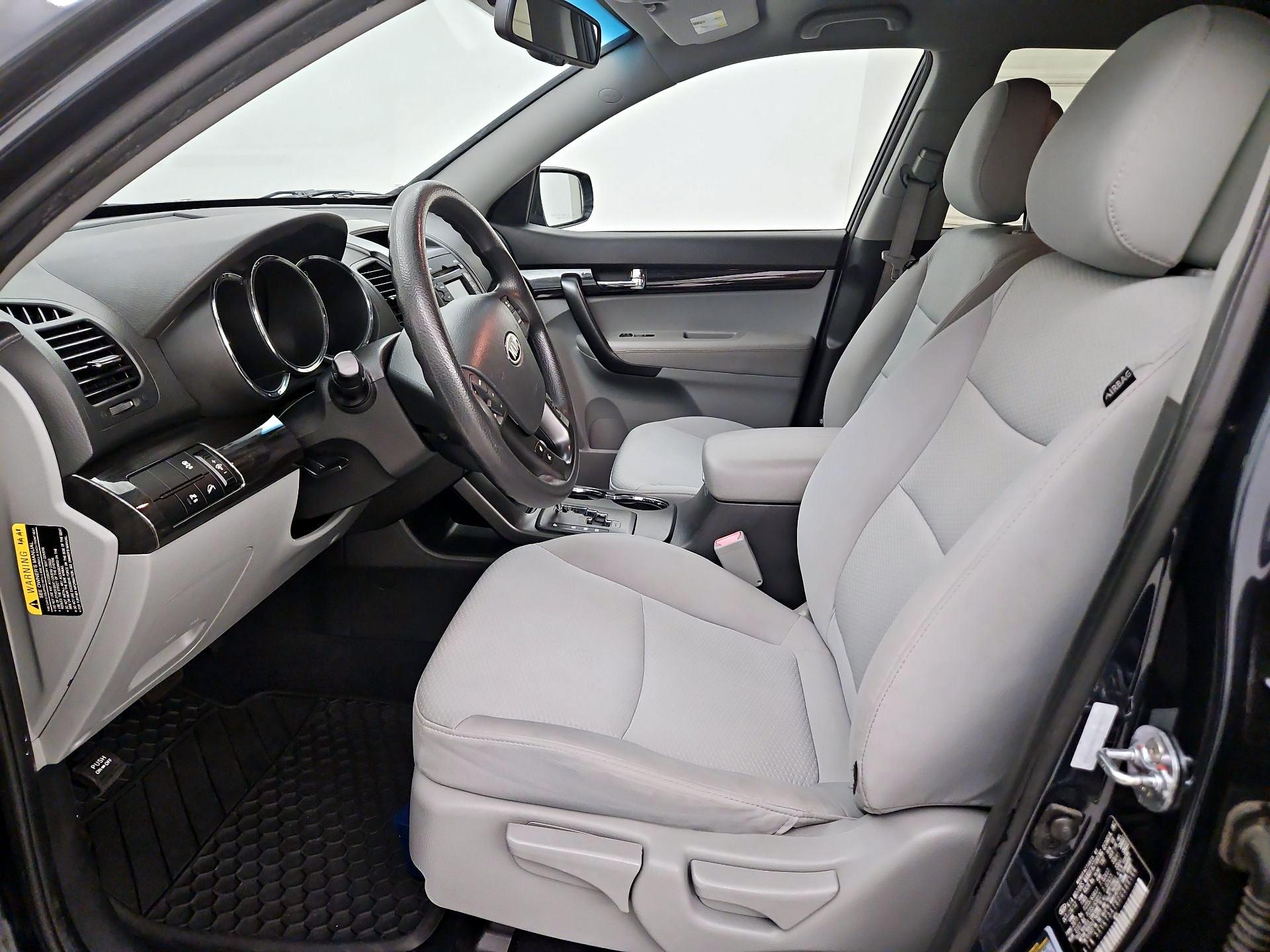 Thumbnail: 2013 Kia Sorento - 11