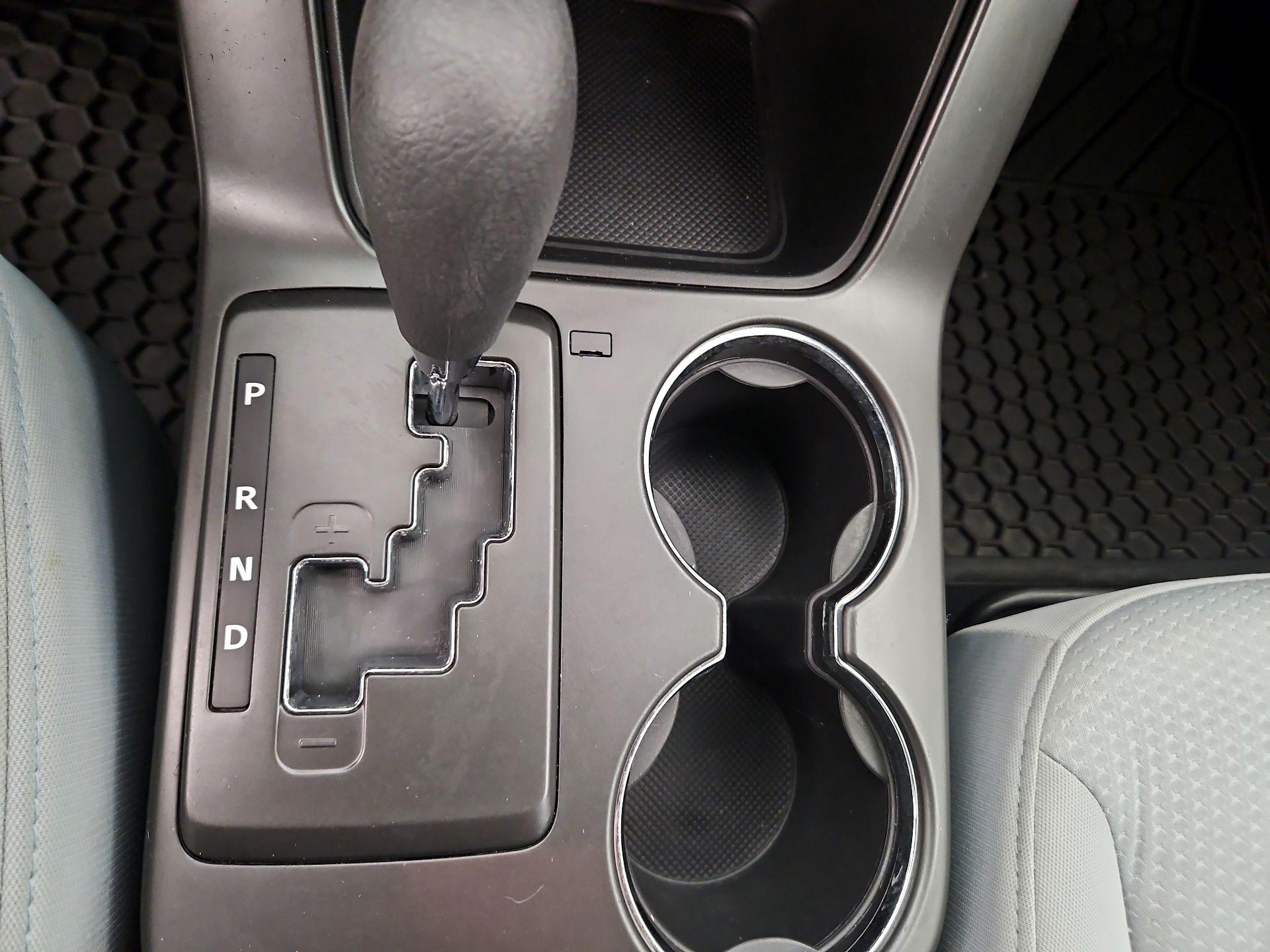 Thumbnail: 2013 Kia Sorento - 16