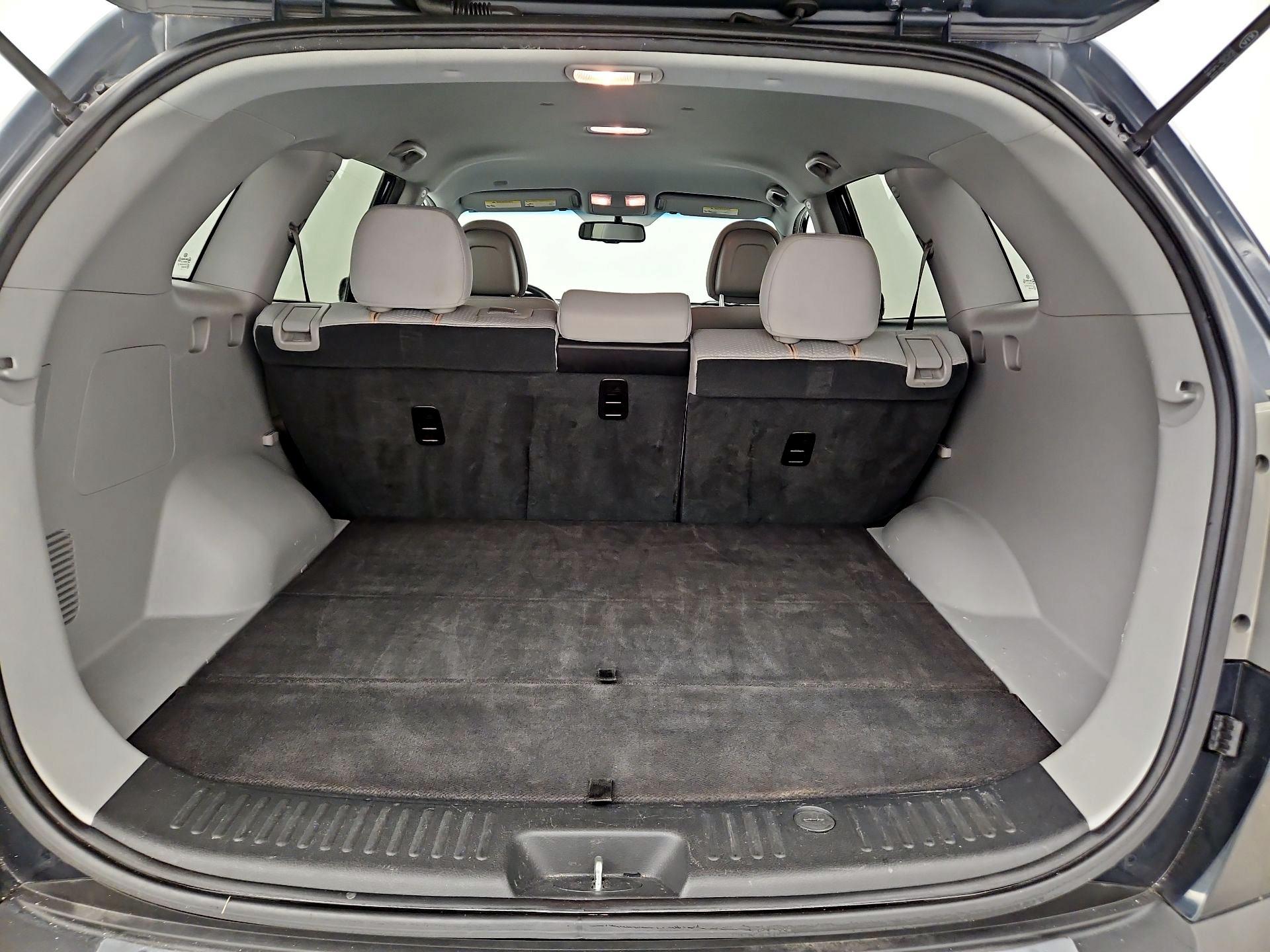 Thumbnail: 2013 Kia Sorento - 19