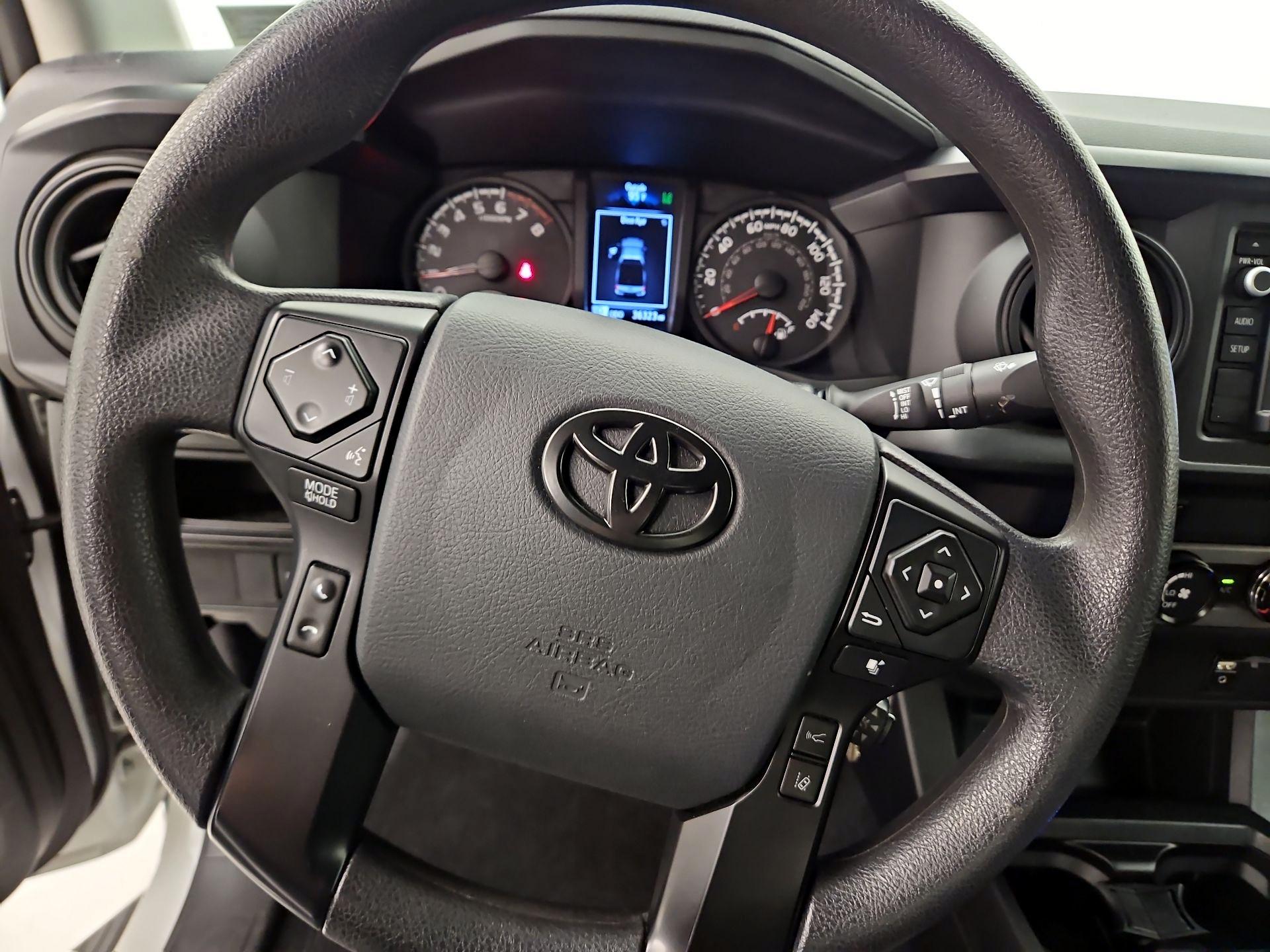 Thumbnail: 2019 Toyota Tacoma - 10