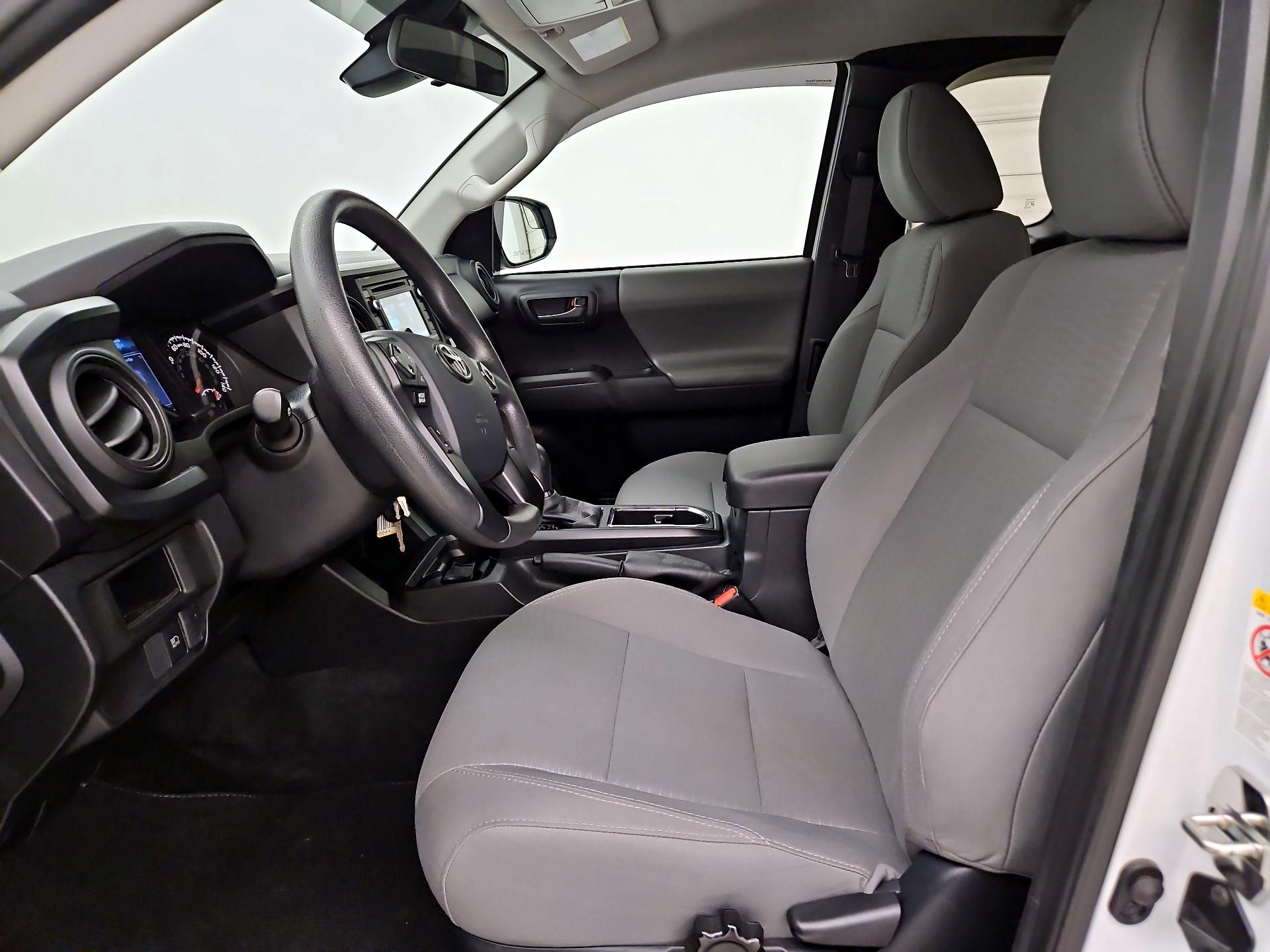 Thumbnail: 2019 Toyota Tacoma - 11
