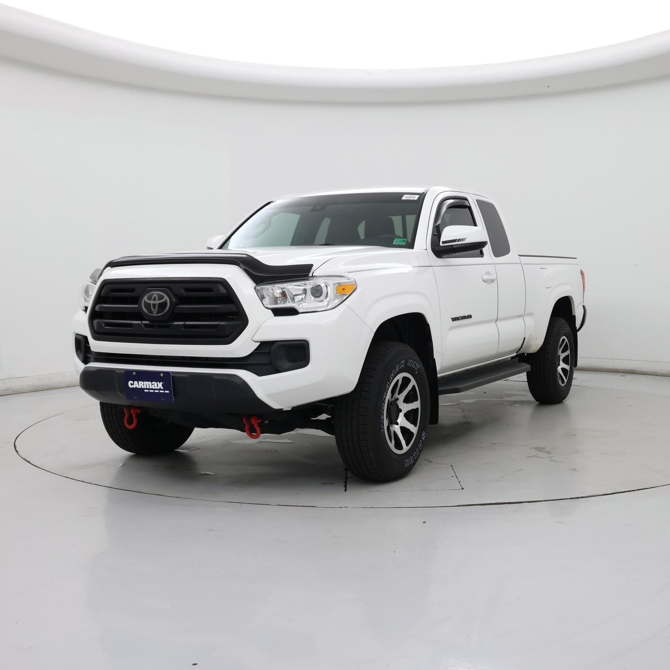 Thumbnail: 2019 Toyota Tacoma - 4
