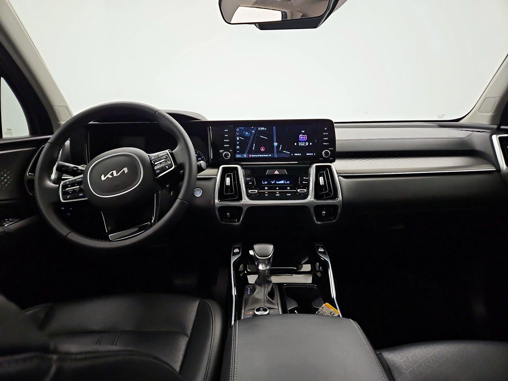 Thumbnail: 2022 Kia Sorento - 9
