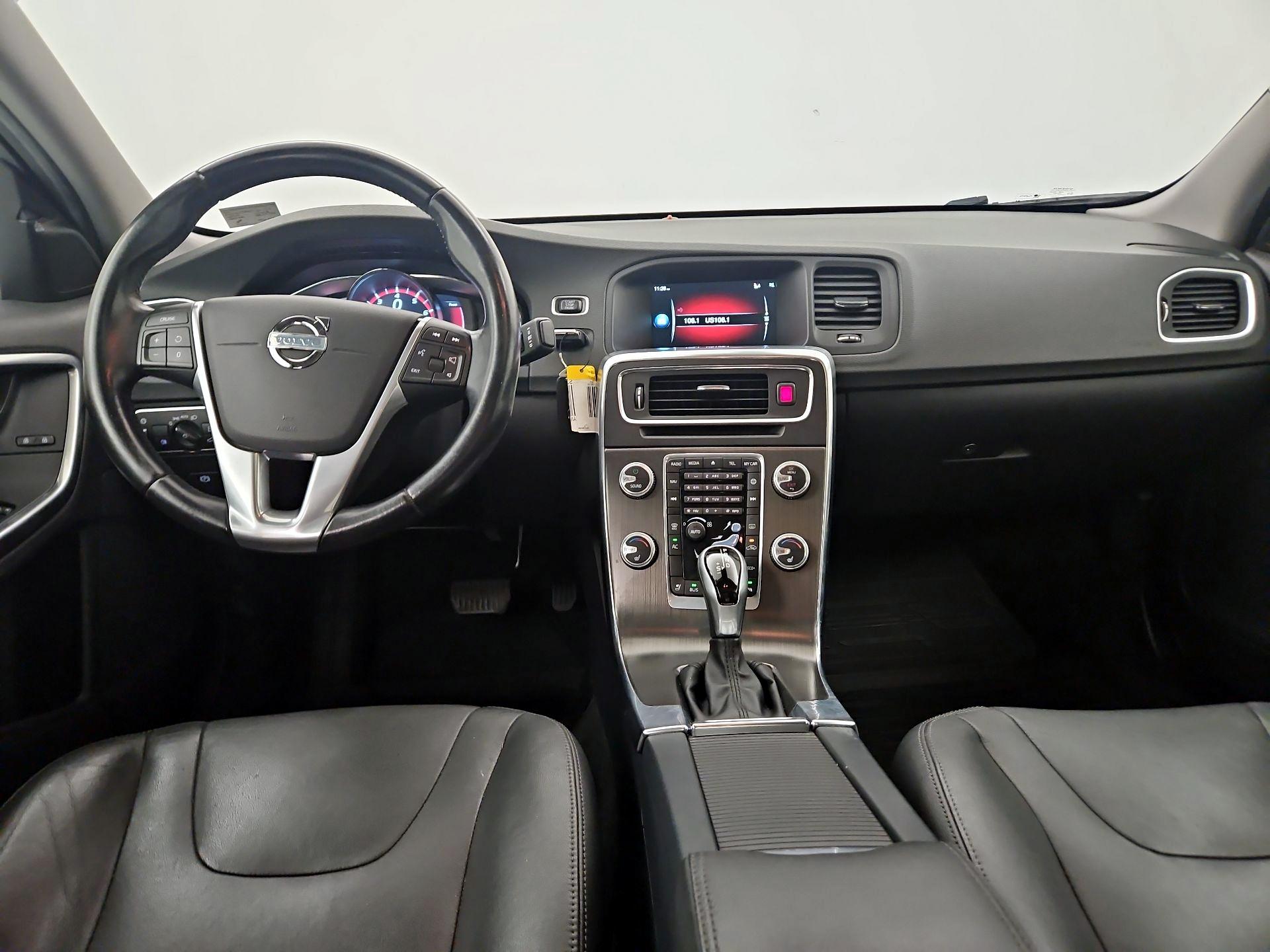 Thumbnail: 2015 Volvo S60 - 9