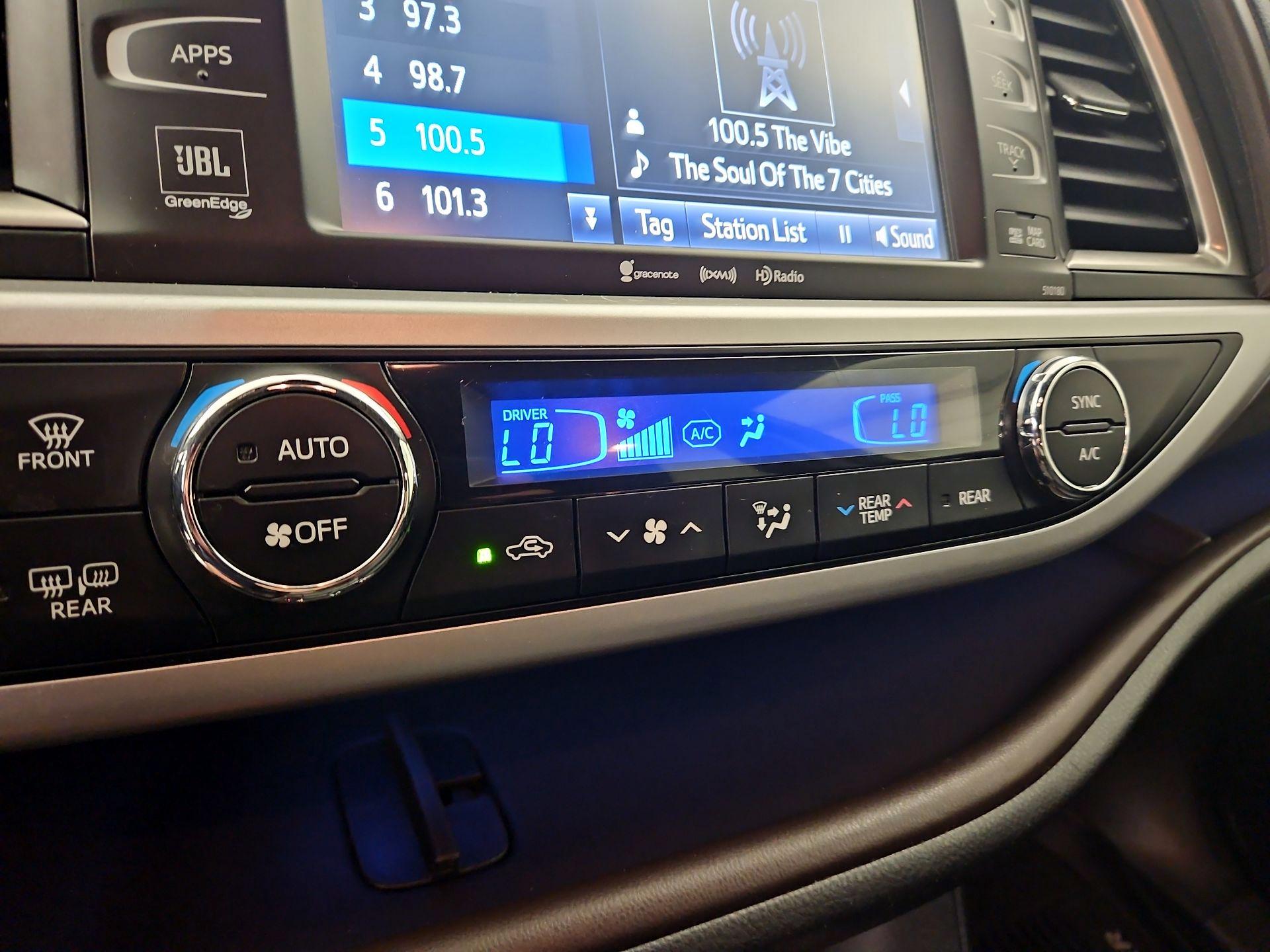Thumbnail: 2017 Toyota Highlander - 16