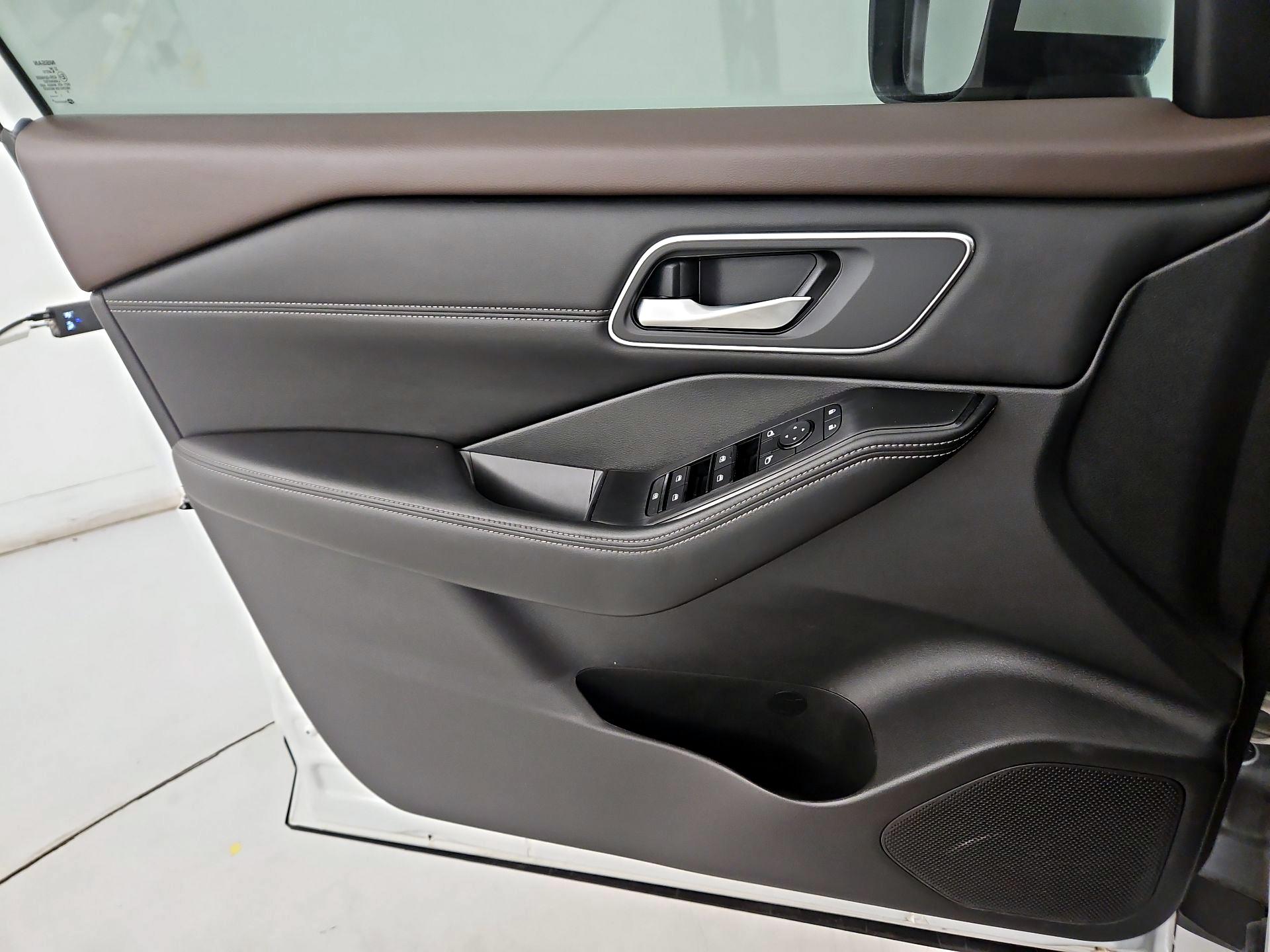 Thumbnail: 2021 Nissan Rogue - 12