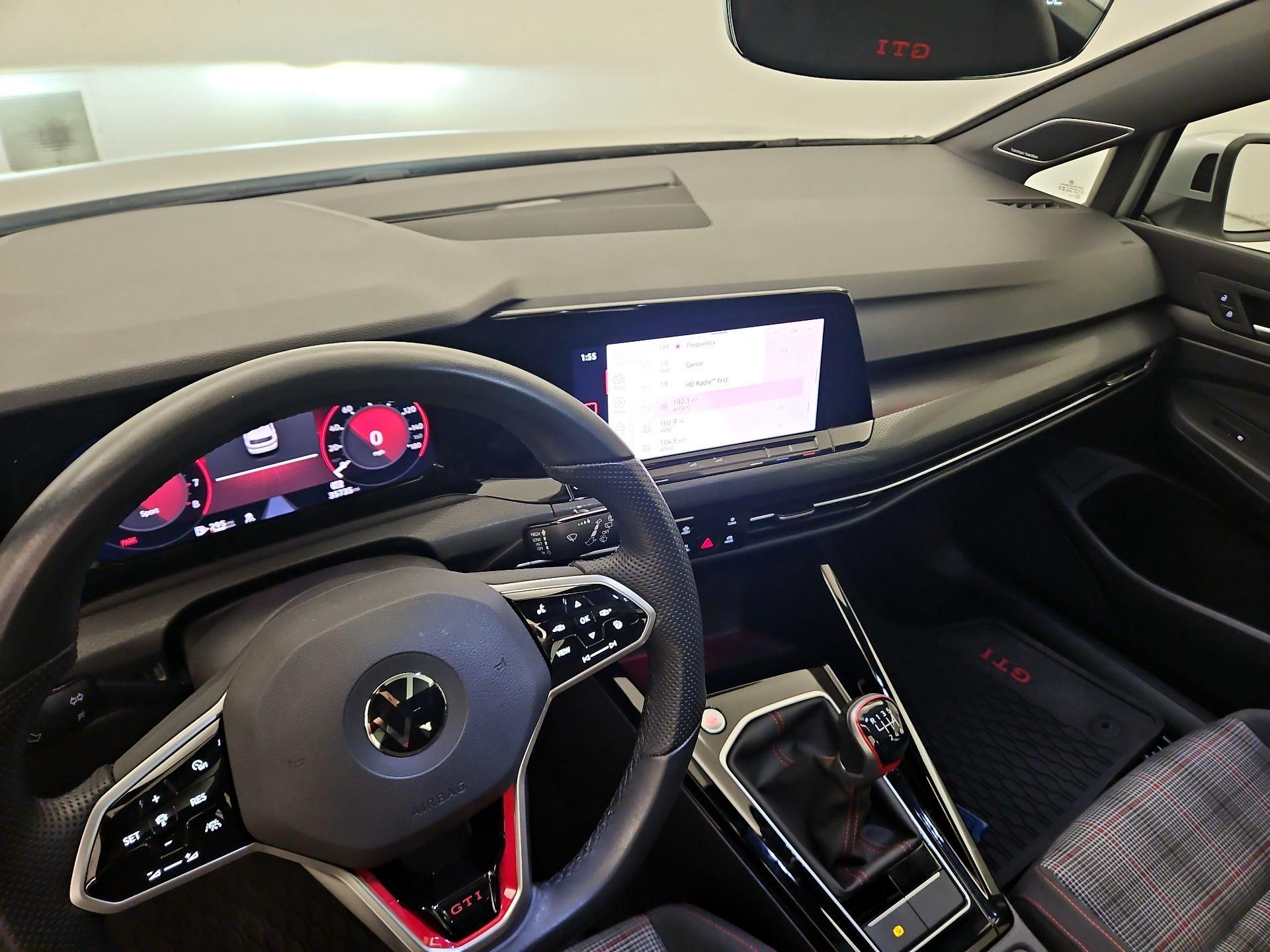 Thumbnail: 2023 Volkswagen Golf - 9