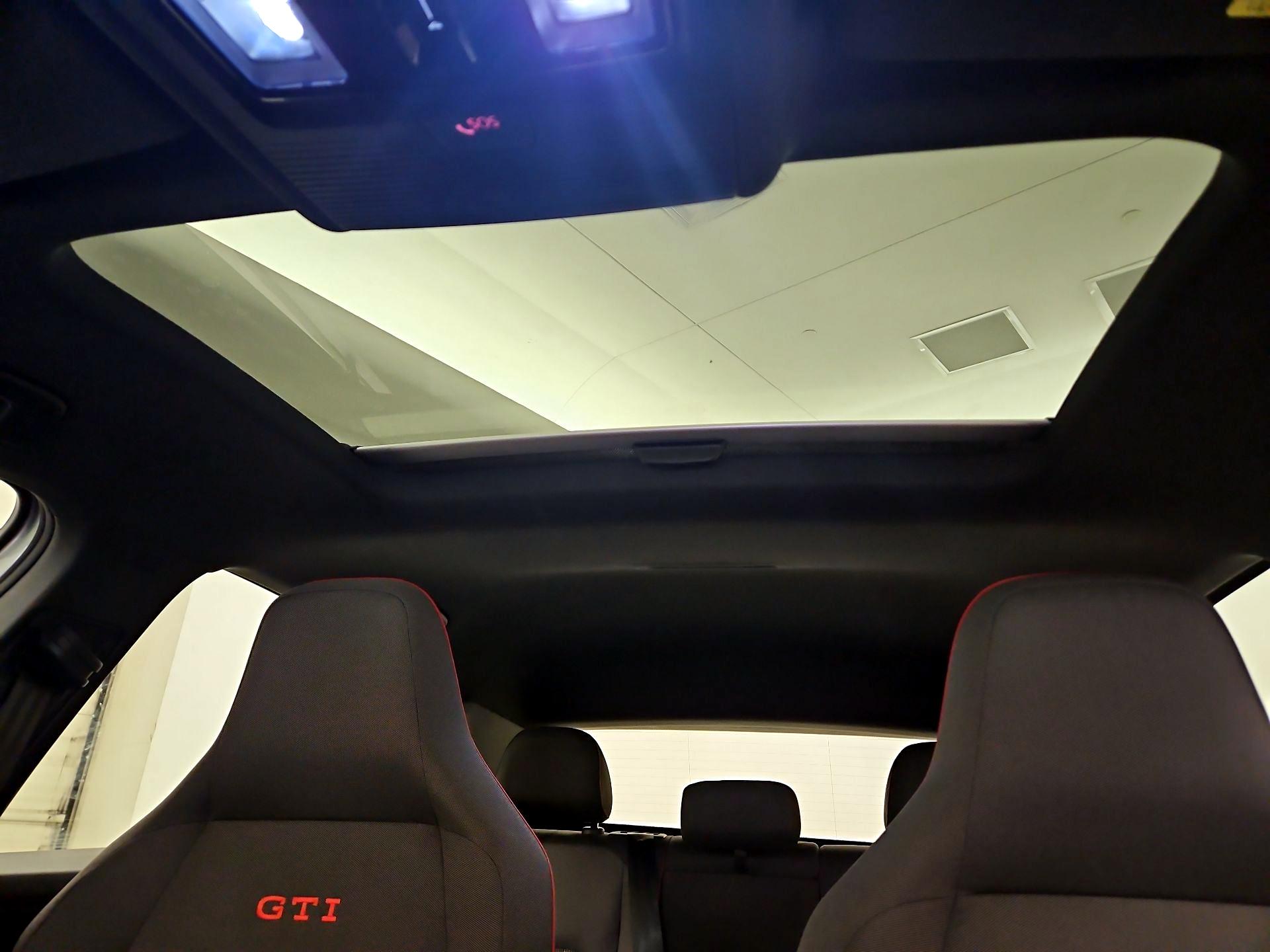 Thumbnail: 2023 Volkswagen Golf - 19