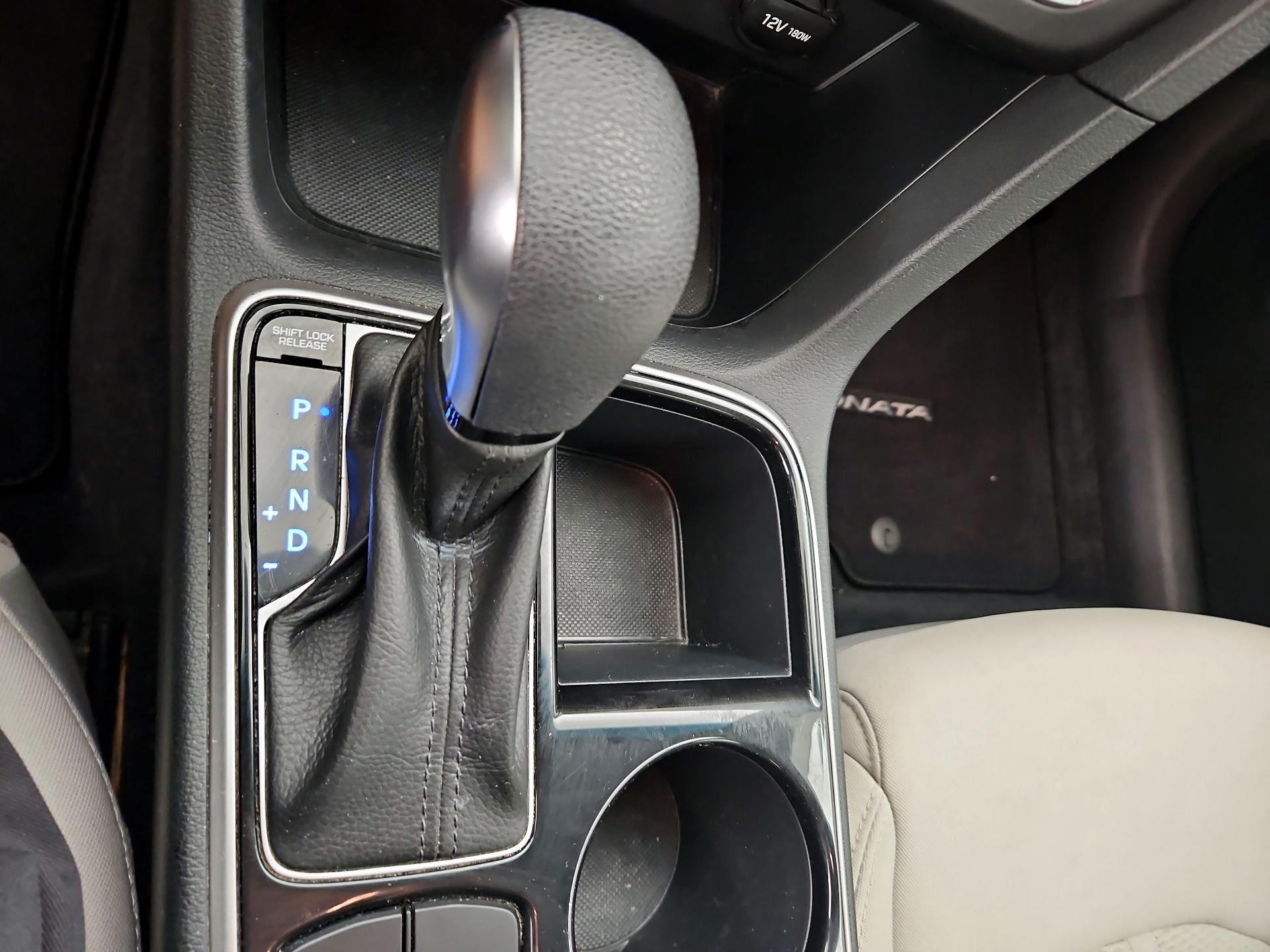 Thumbnail: 2019 Hyundai Sonata - 17