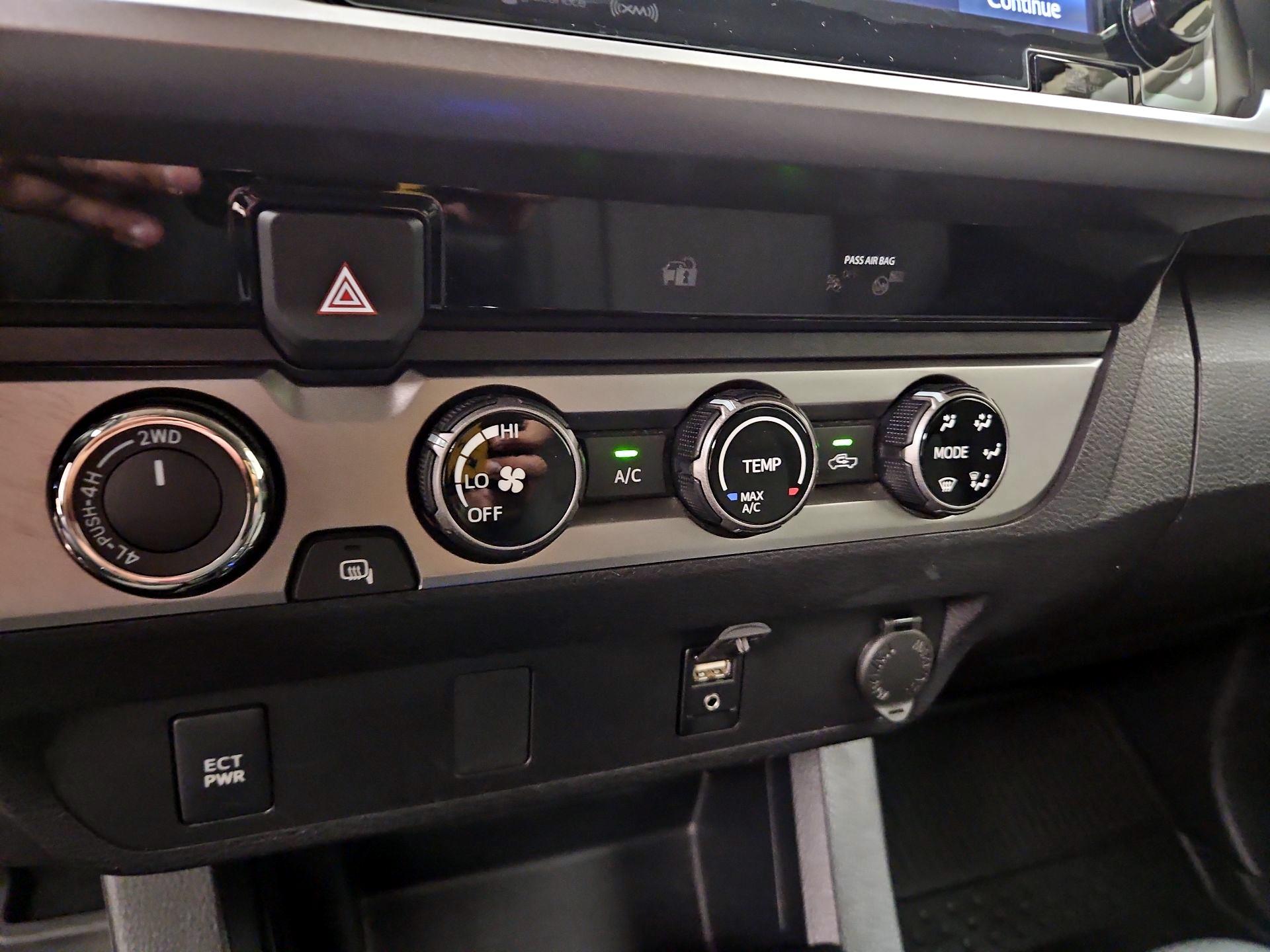 Thumbnail: 2018 Toyota Tacoma - 16