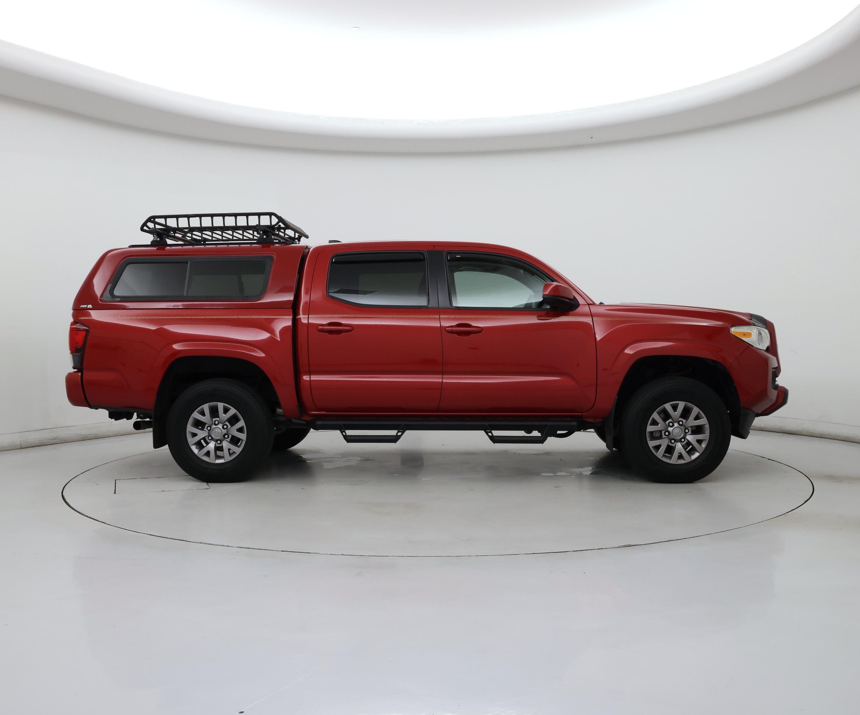 Thumbnail: 2018 Toyota Tacoma - 7
