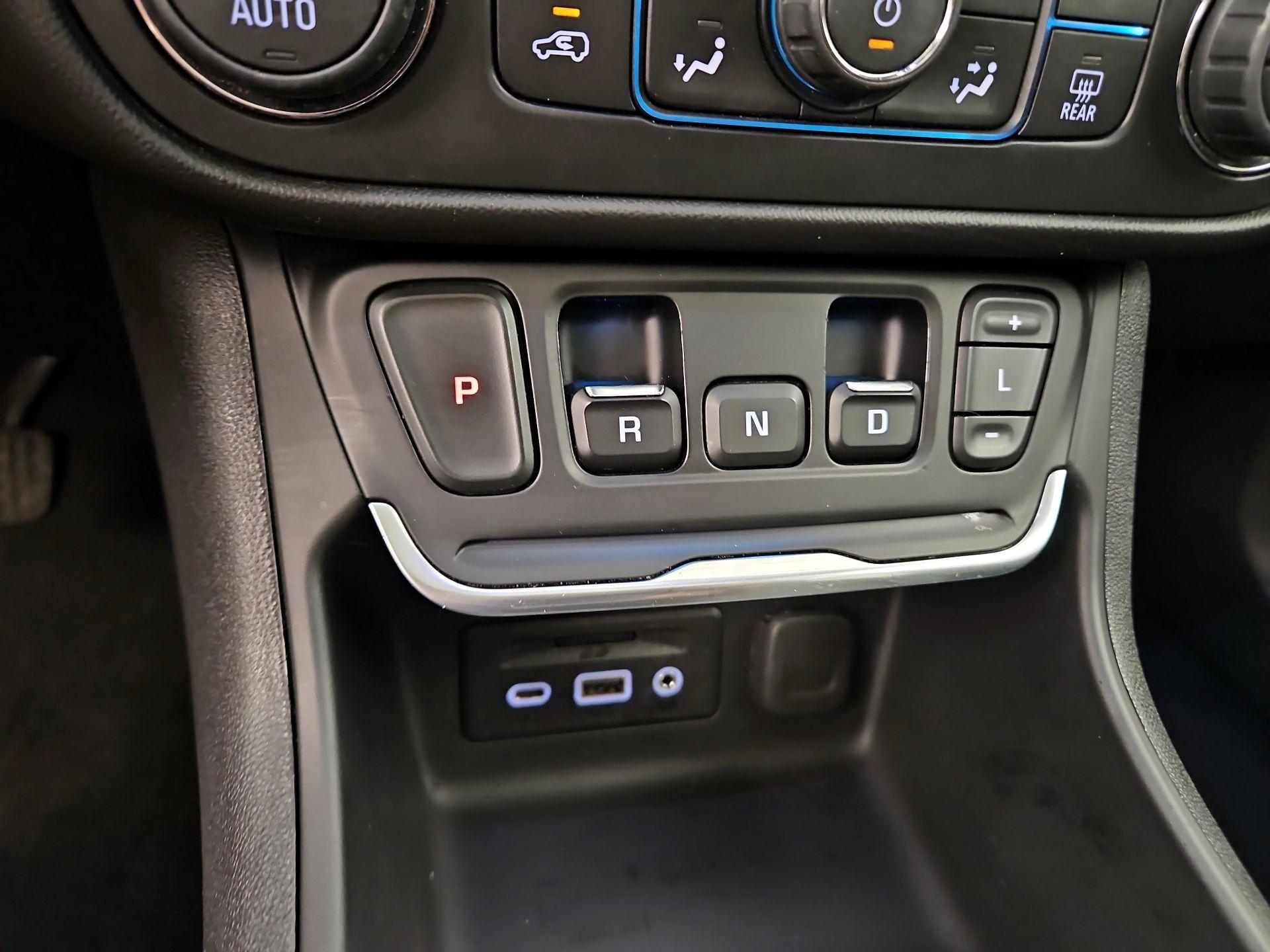 Thumbnail: 2019 GMC Terrain - 17