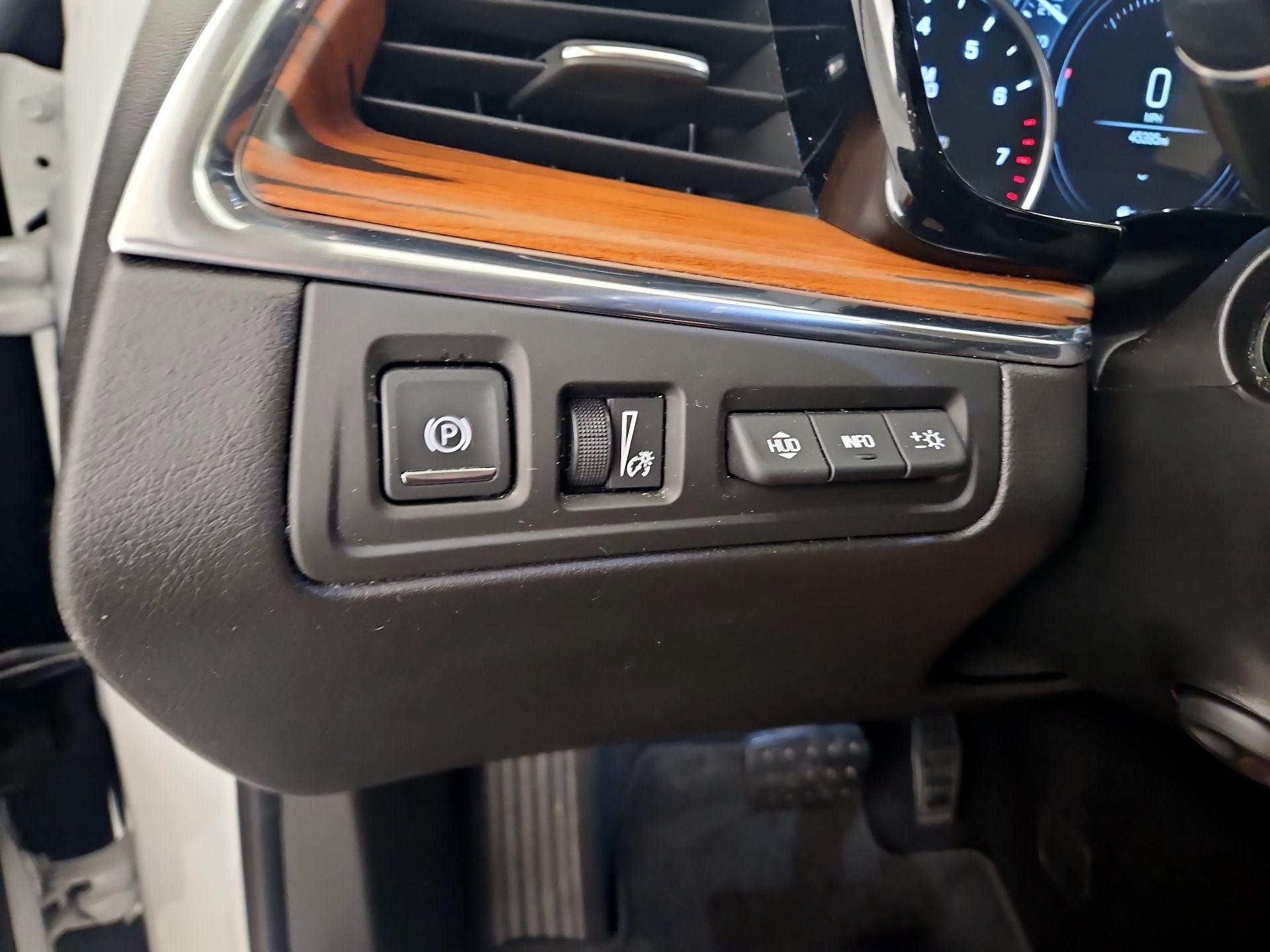 Thumbnail: 2019 Cadillac XT5 - 13