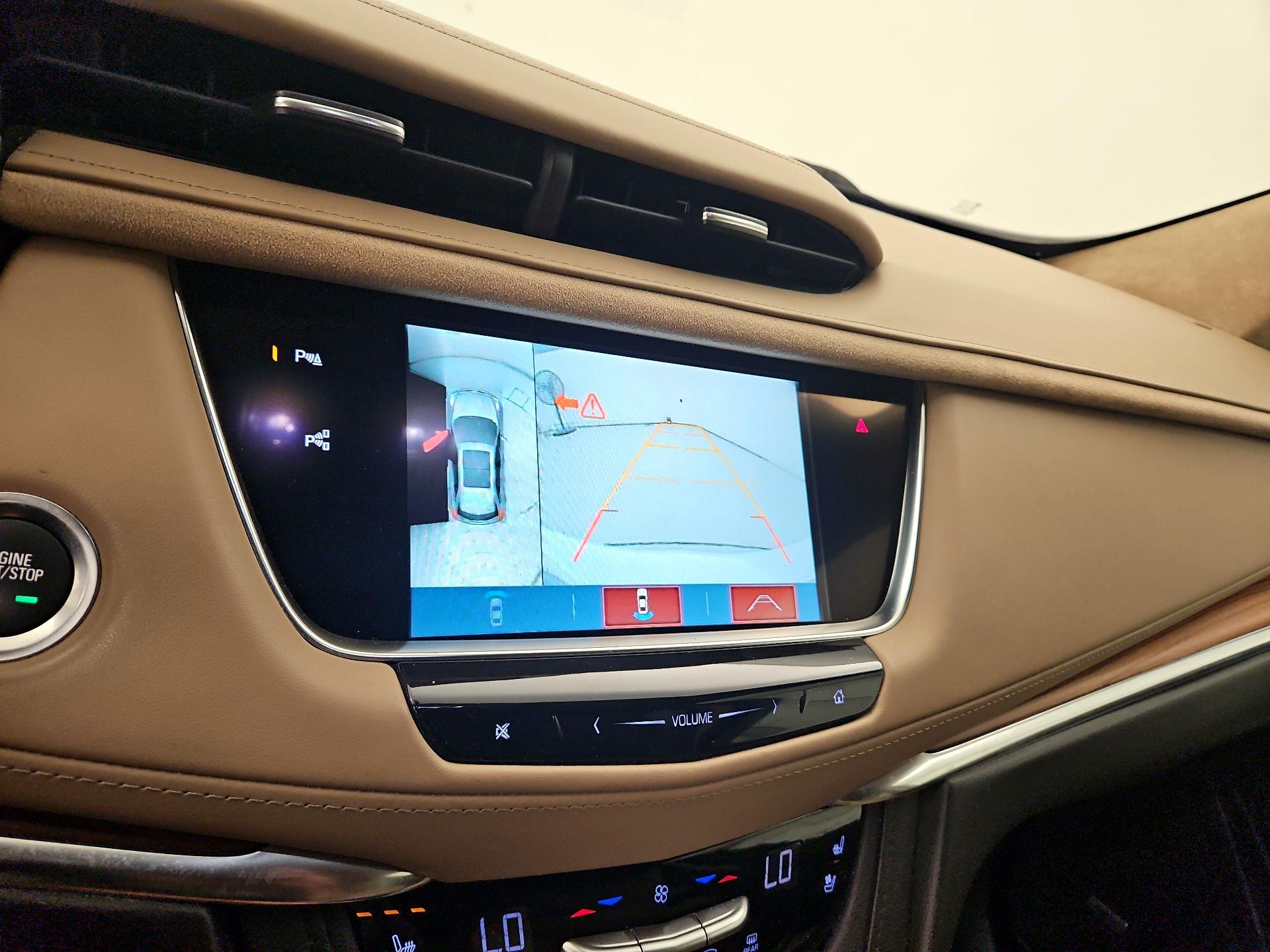 Thumbnail: 2019 Cadillac XT5 - 15