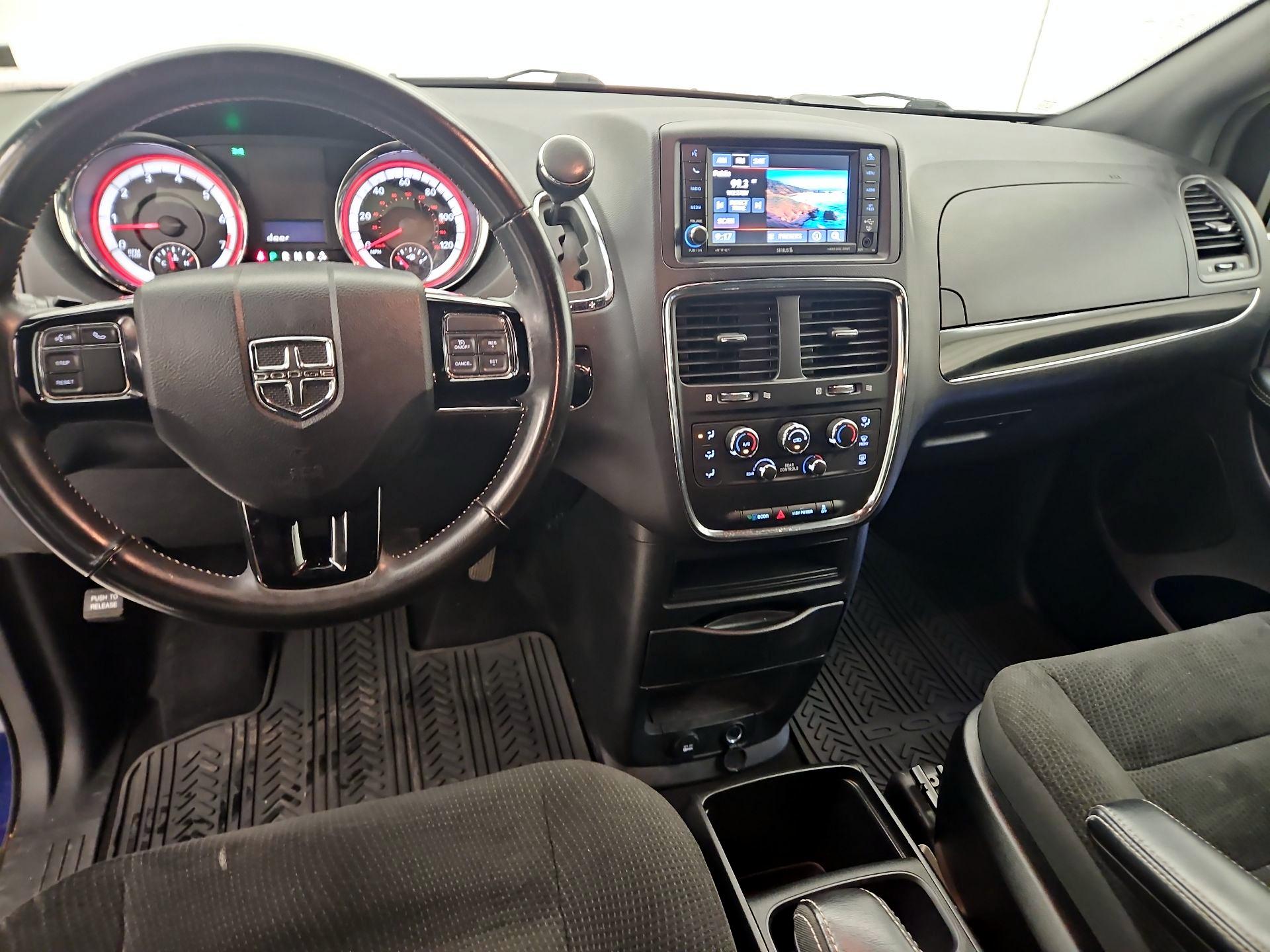 Thumbnail: 2019 Dodge Grand Caravan - 9