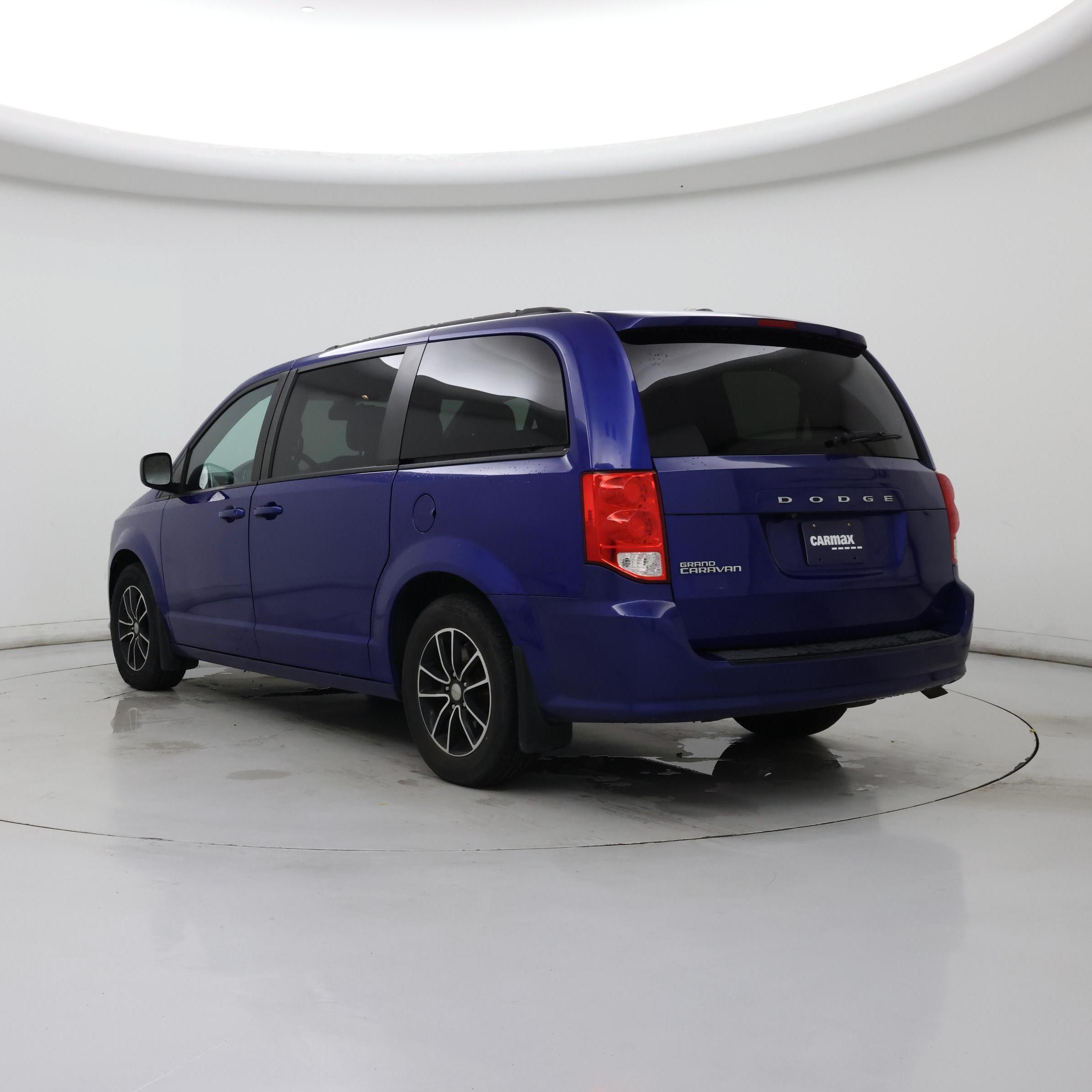 Thumbnail: 2019 Dodge Grand Caravan - 2