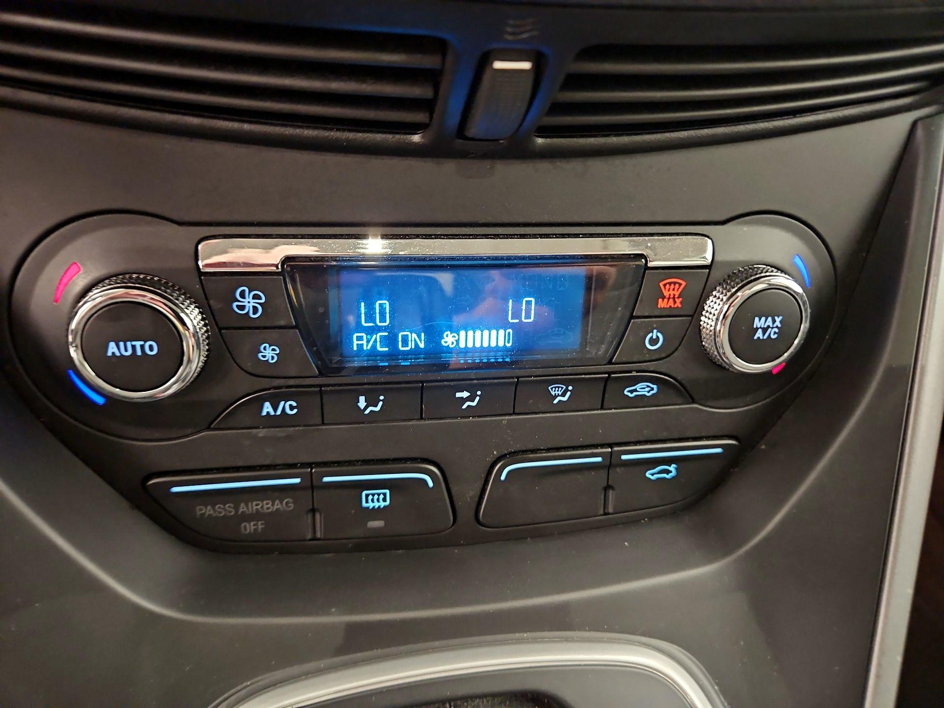 Thumbnail: 2014 Ford Escape - 17