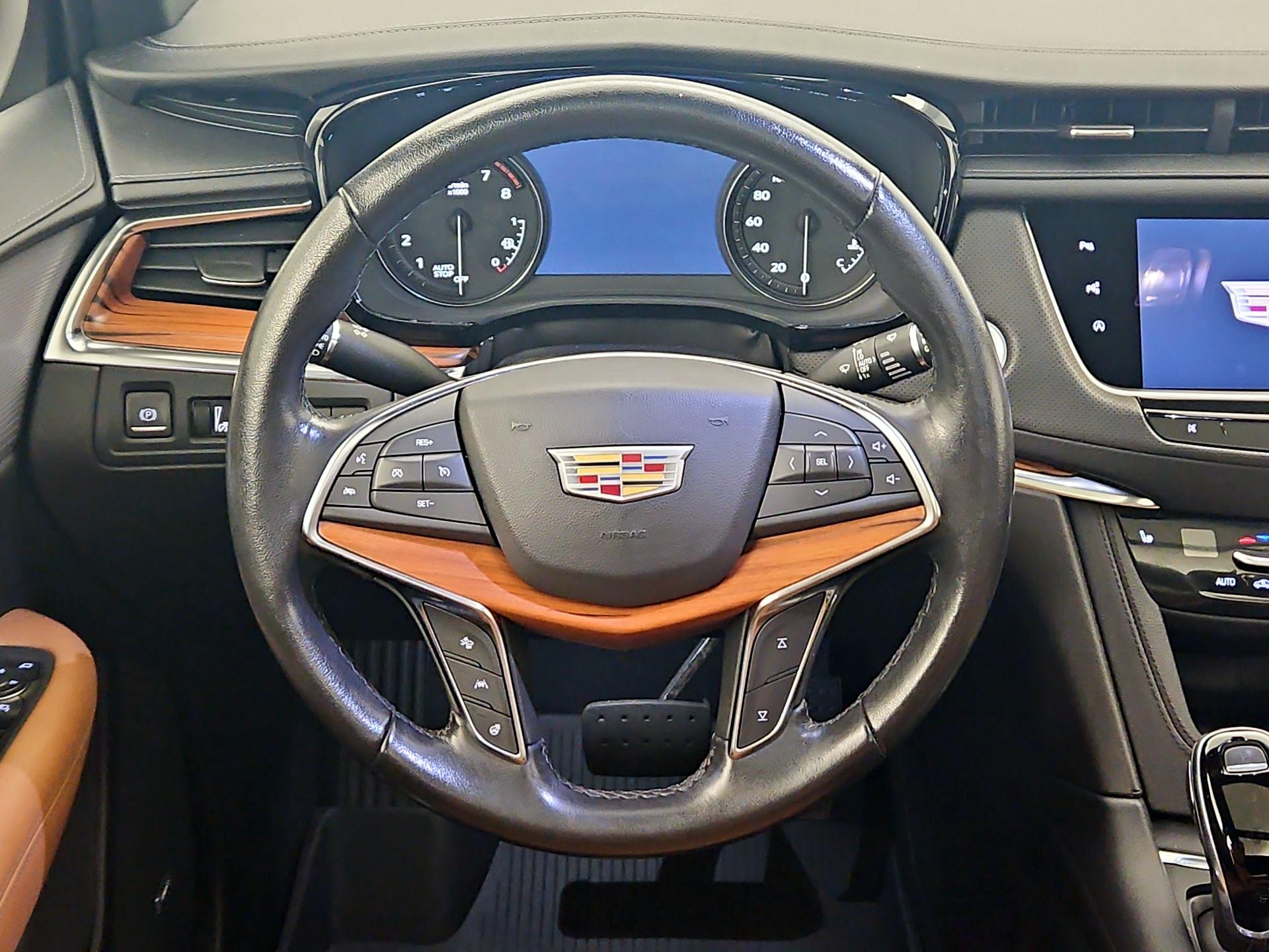 Thumbnail: 2021 Cadillac XT5 - 10