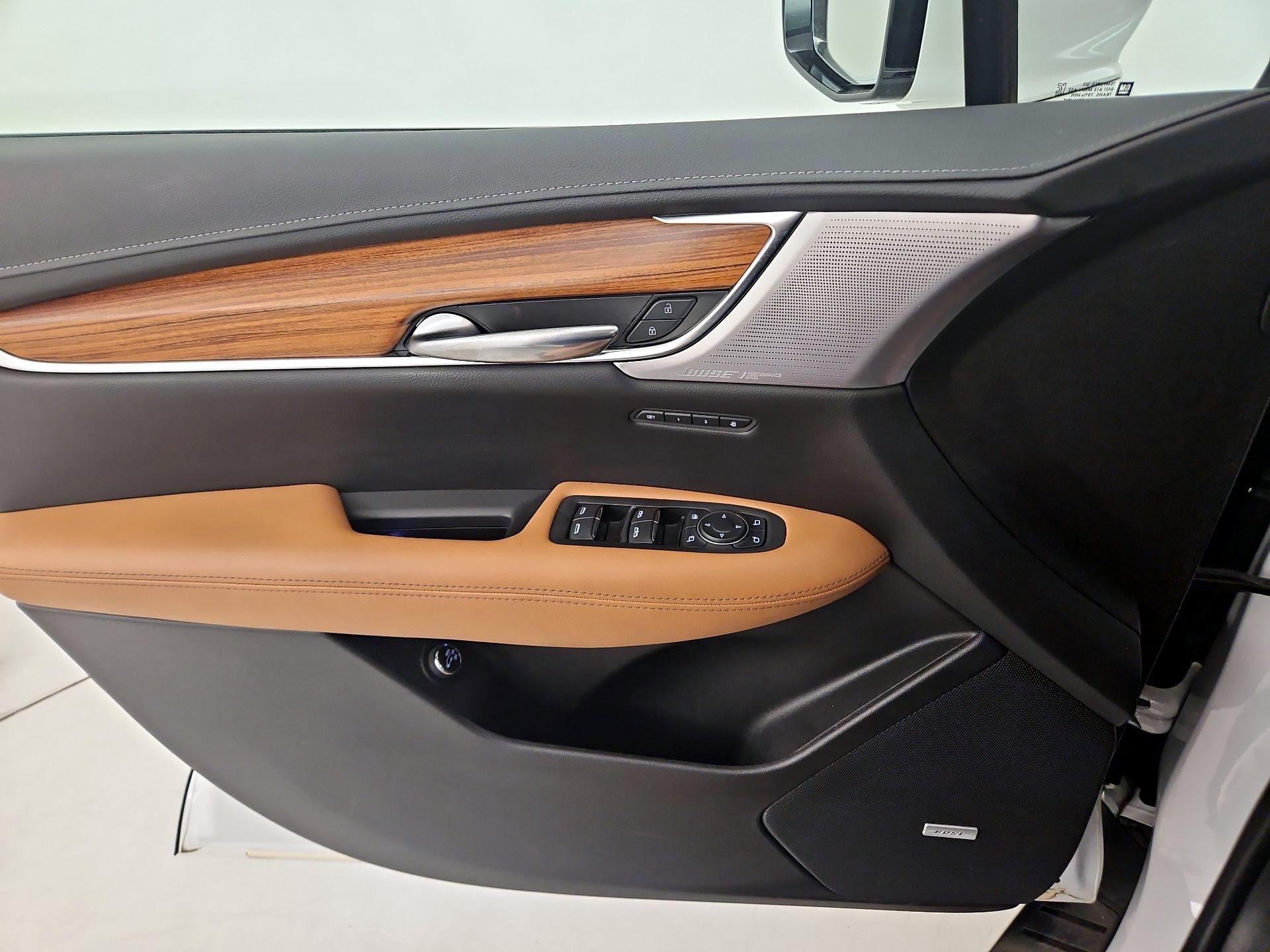 Thumbnail: 2021 Cadillac XT5 - 12