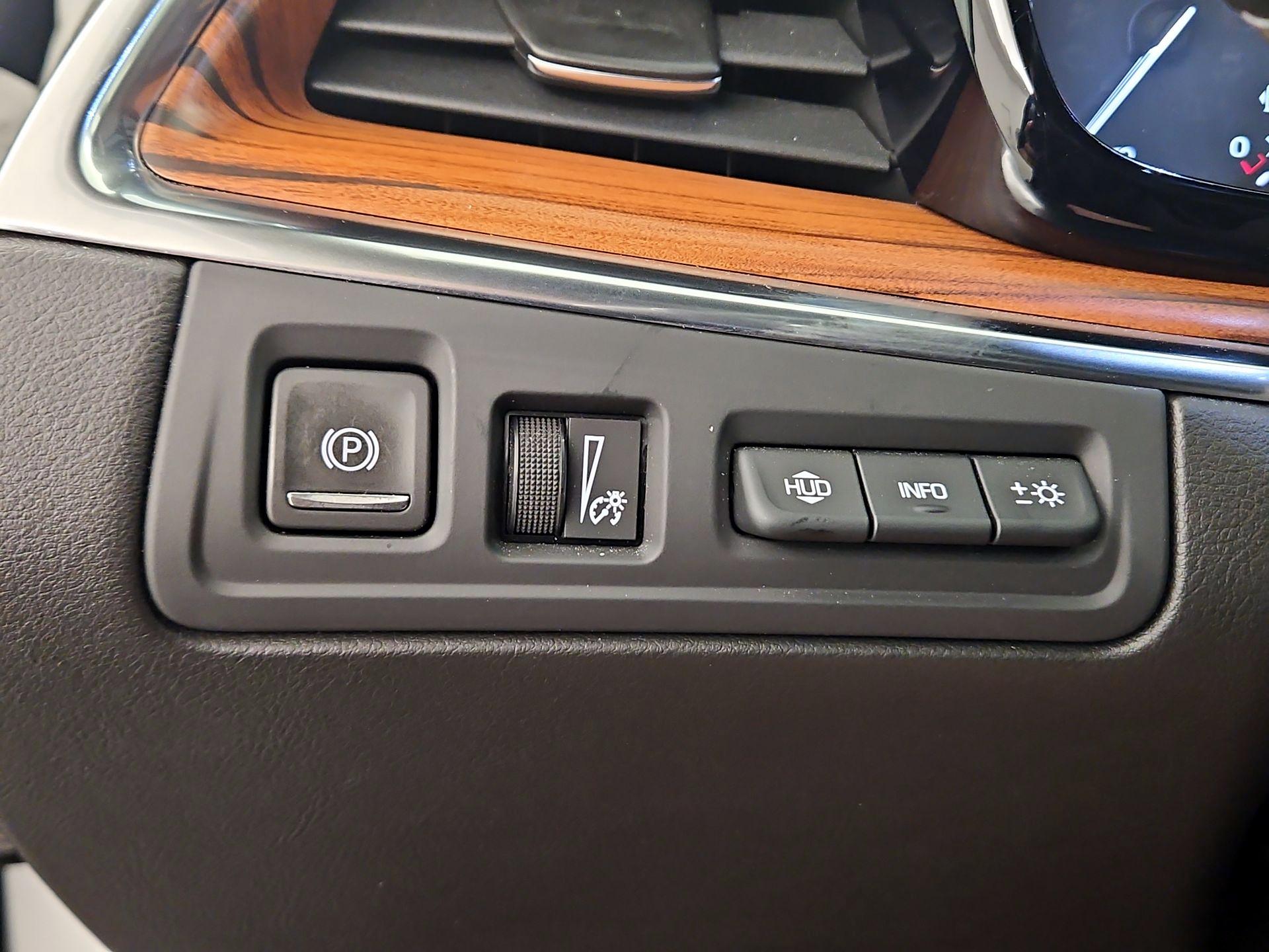 Thumbnail: 2021 Cadillac XT5 - 13