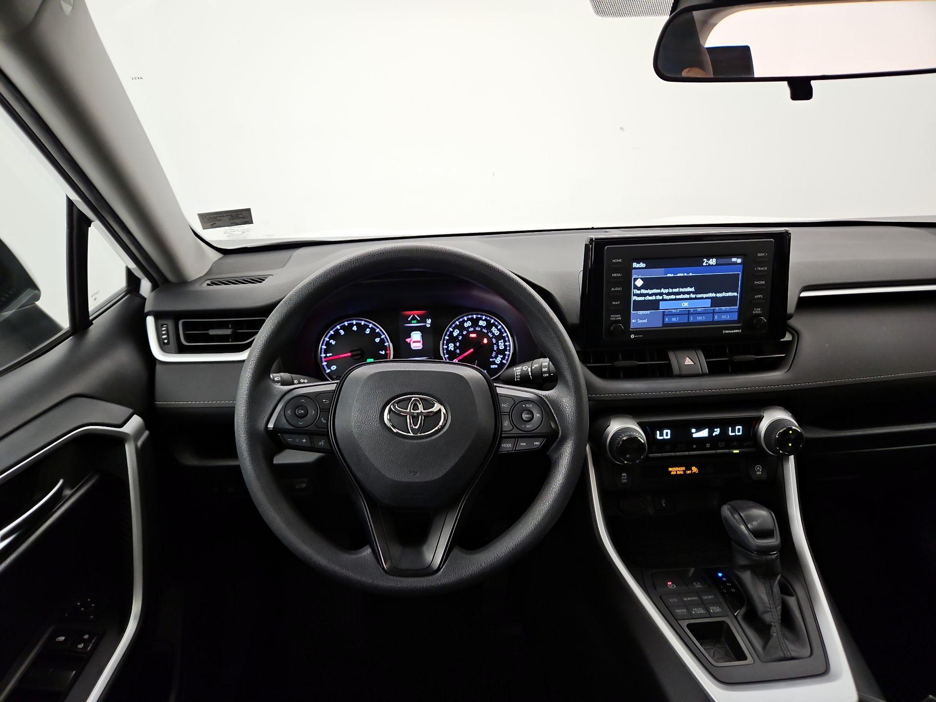 Thumbnail: 2020 Toyota RAV4 - 10