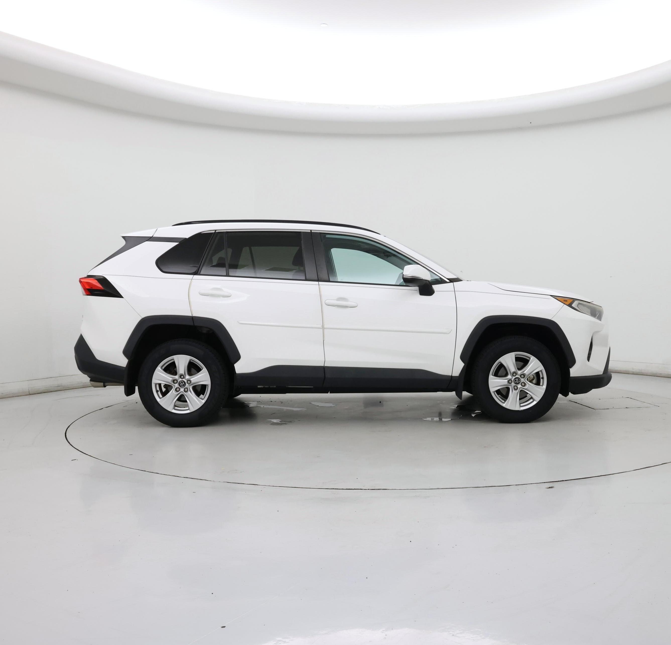Thumbnail: 2020 Toyota RAV4 - 7