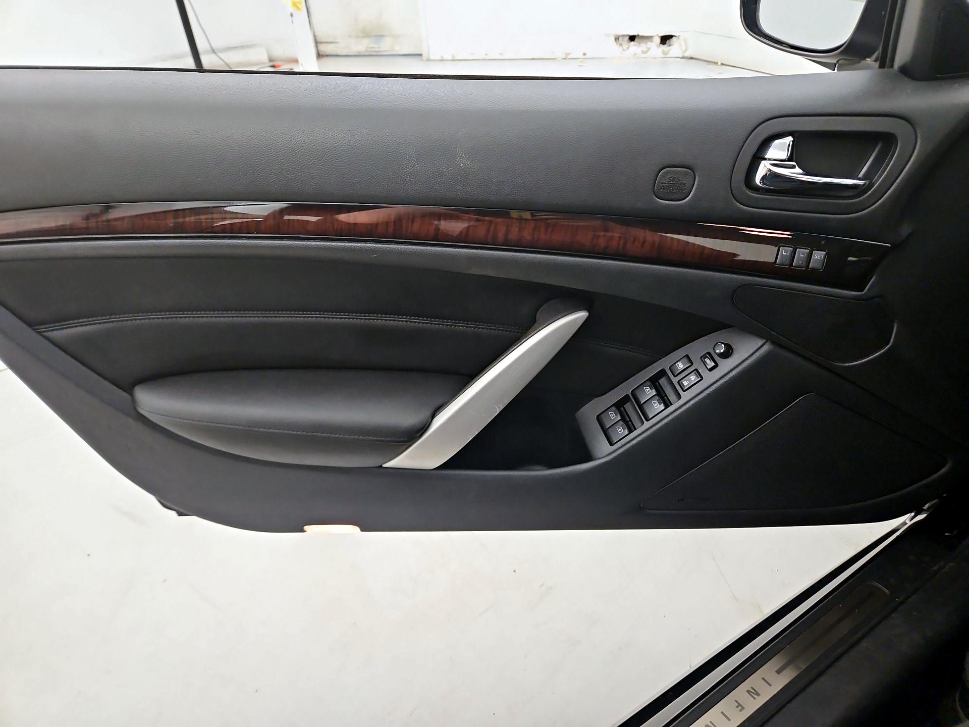 Thumbnail: 2014 INFINITI Q60 - 12