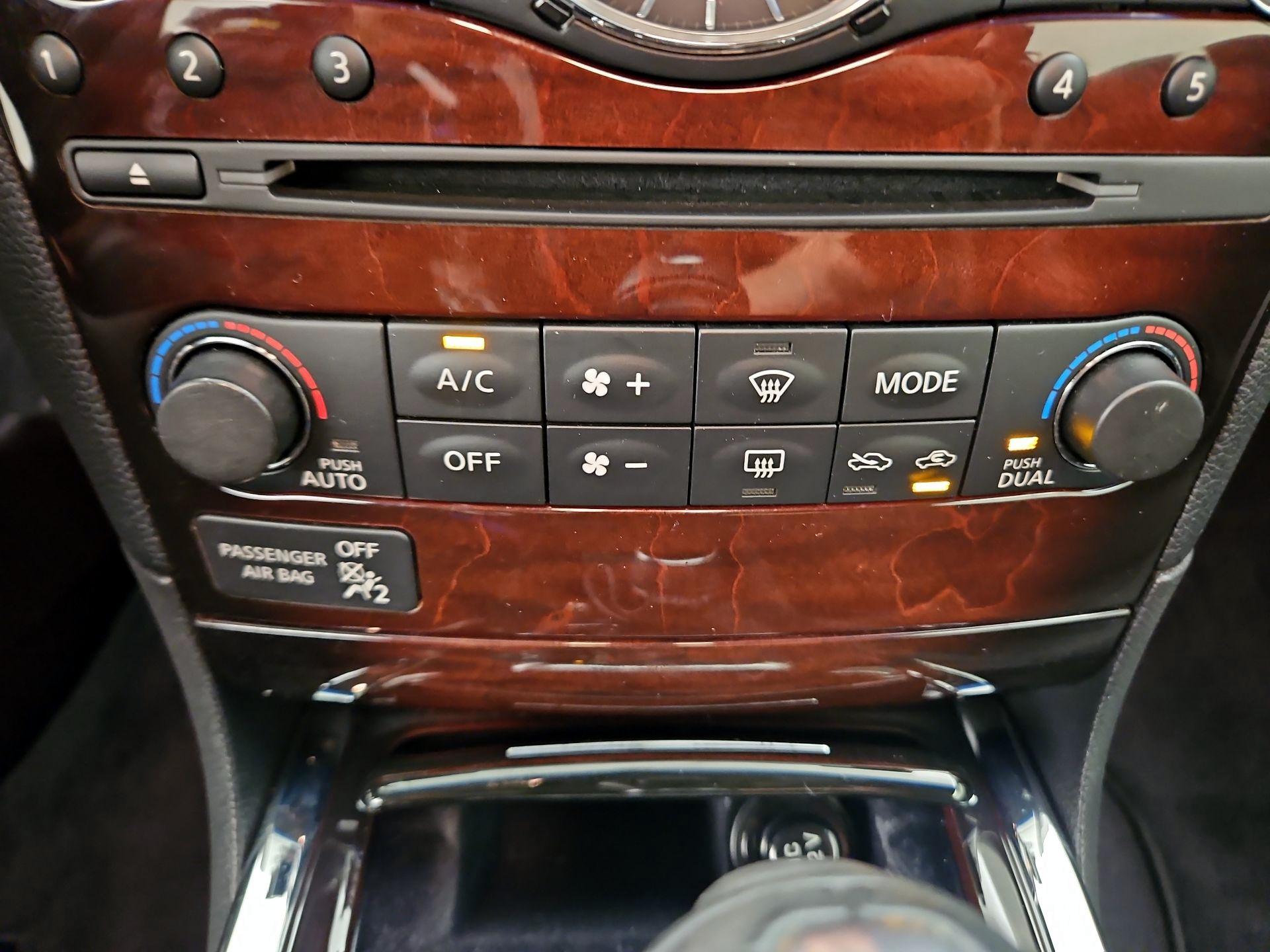Thumbnail: 2014 INFINITI Q60 - 17