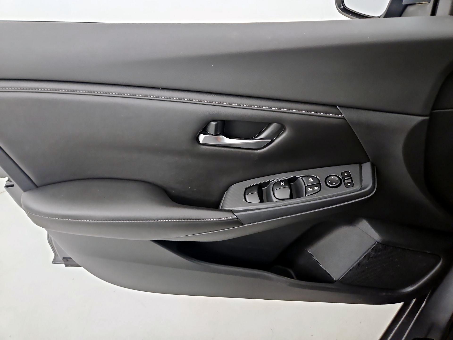 Thumbnail: 2020 Nissan Sentra - 12