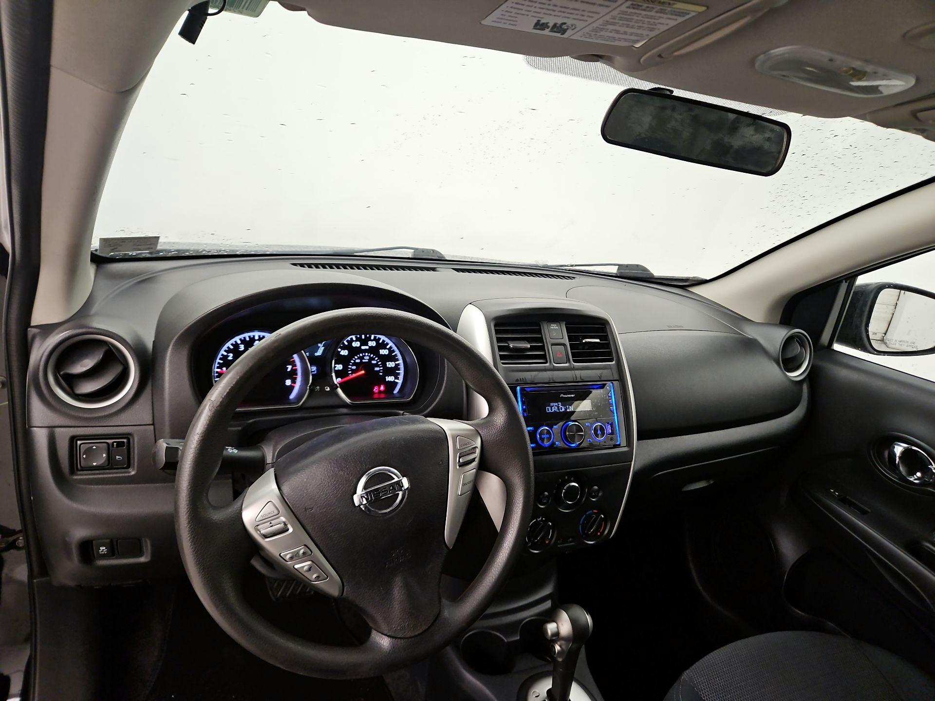 Thumbnail: 2015 Nissan Versa - 9